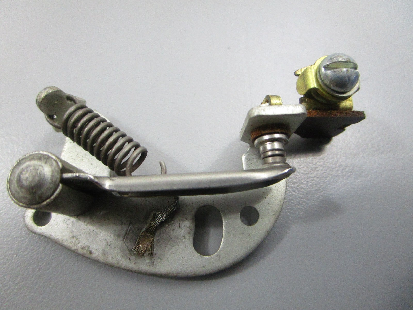 NEW OEM 29667 Briggs & Stratton Ignition Breaker Assembly 0810