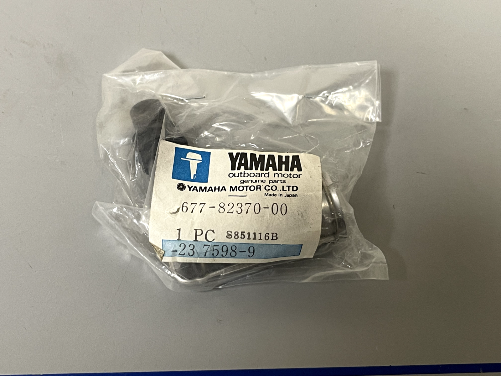 *NEW OEM* 0670 Yamaha Spark Plug Cap 677-82370-00-00 677-82370-00