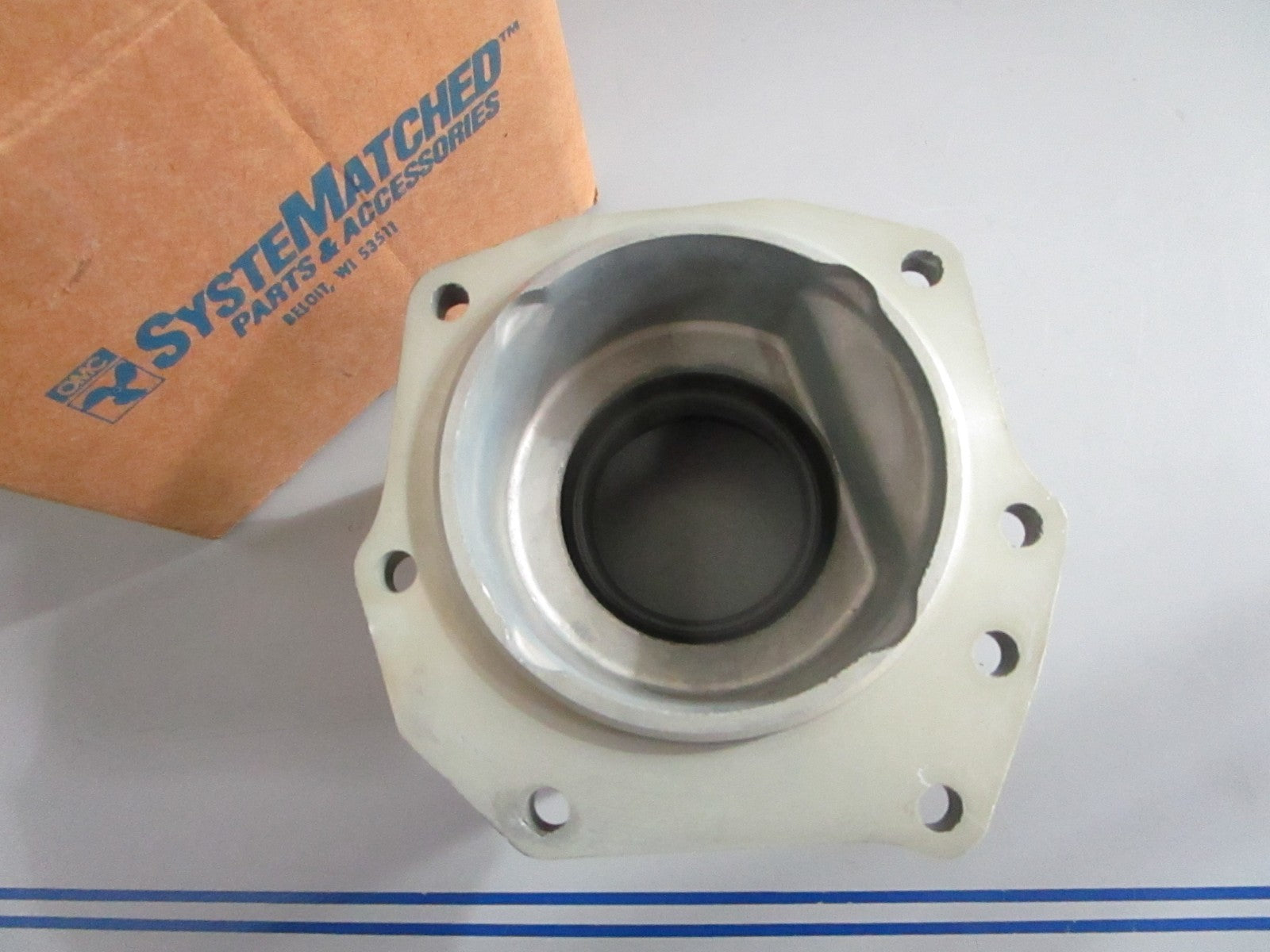 *NEW OEM* 0820 OMC Johnson Evinrude Swivel Bearing Retainer & Bushing Ay 982439