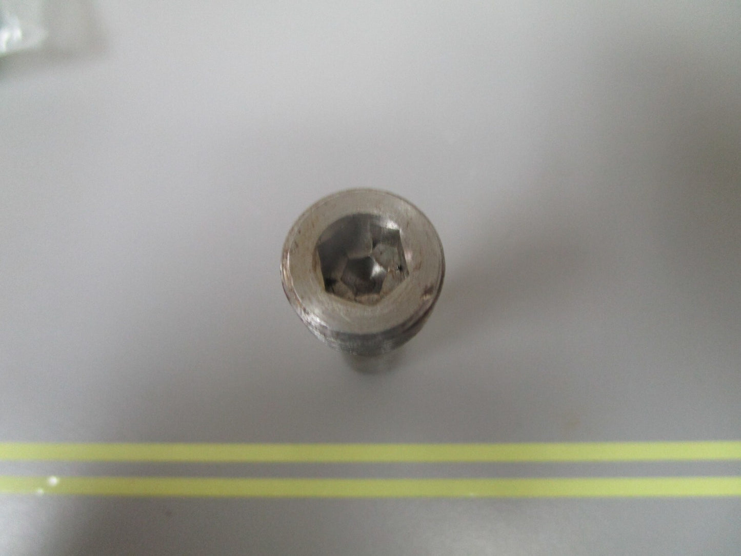 *NEW OEM* 0810 Volvo Penta Set Screw 833019