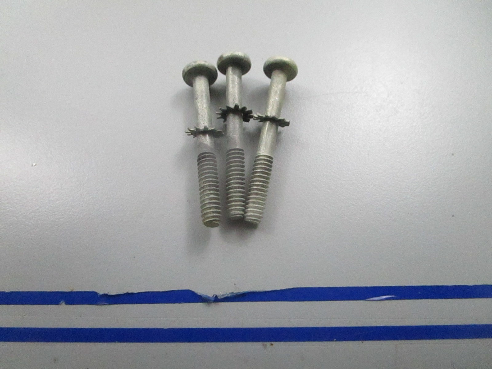 *NEW OEM* (LOT OF 3) 0810 OMC Johnson Evinrude Screw 510286 0510286