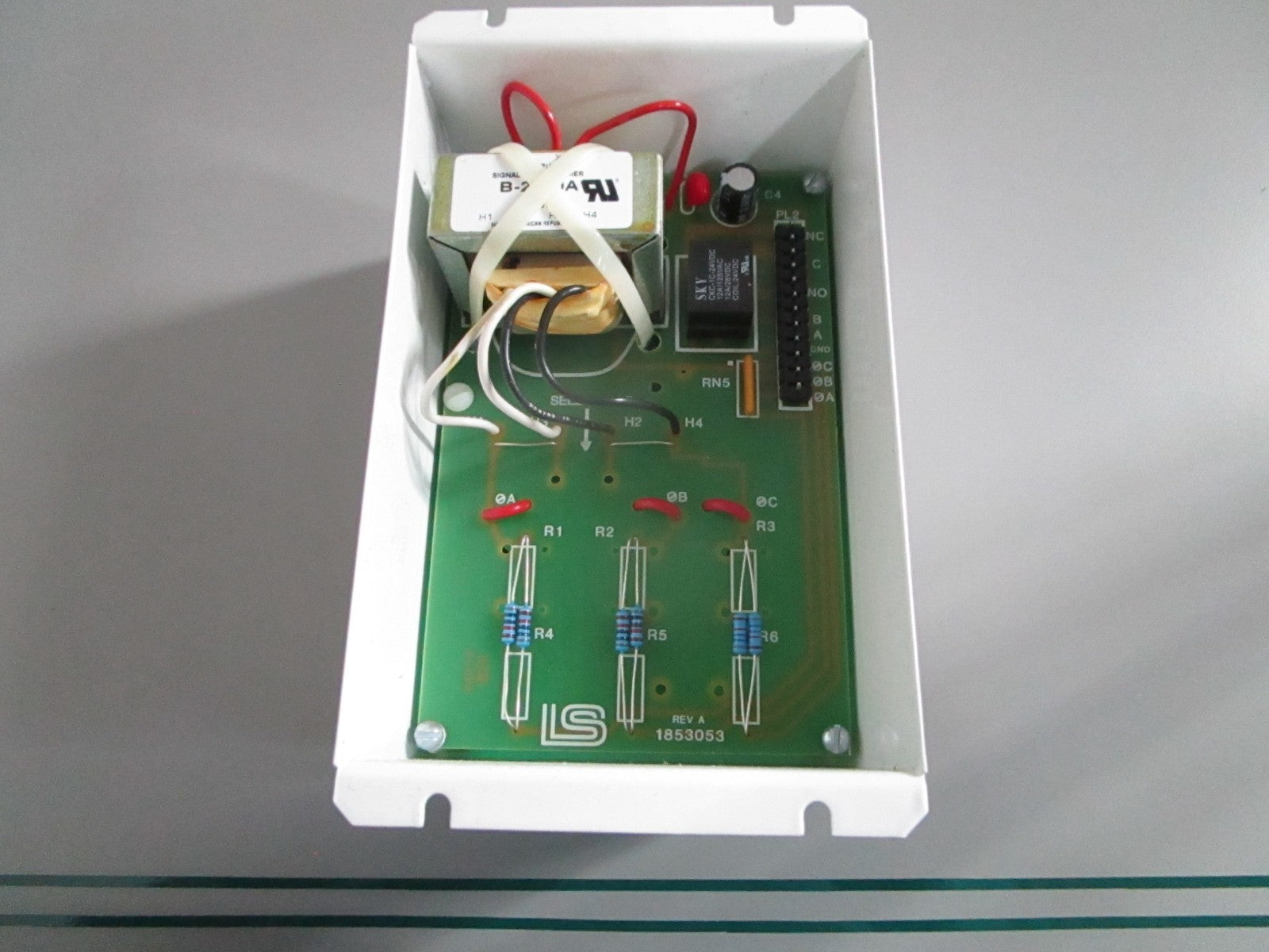 NEW OEM 70LSEUV9926220 Lake Shore 240V 3-Phase Voltage Sensing Relay 0820