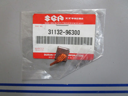 *NEW OEM* 0810 Suzuki Brush 31132-96300