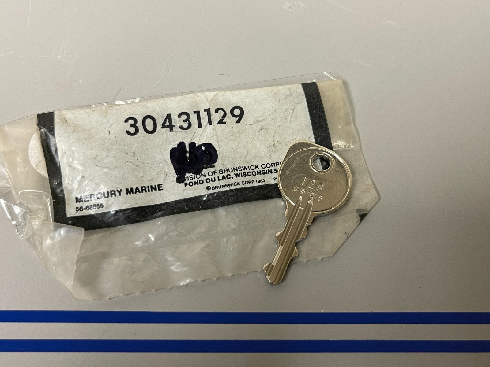 *NEW OEM* 0810 Mercury Quicksilver Key 30431129