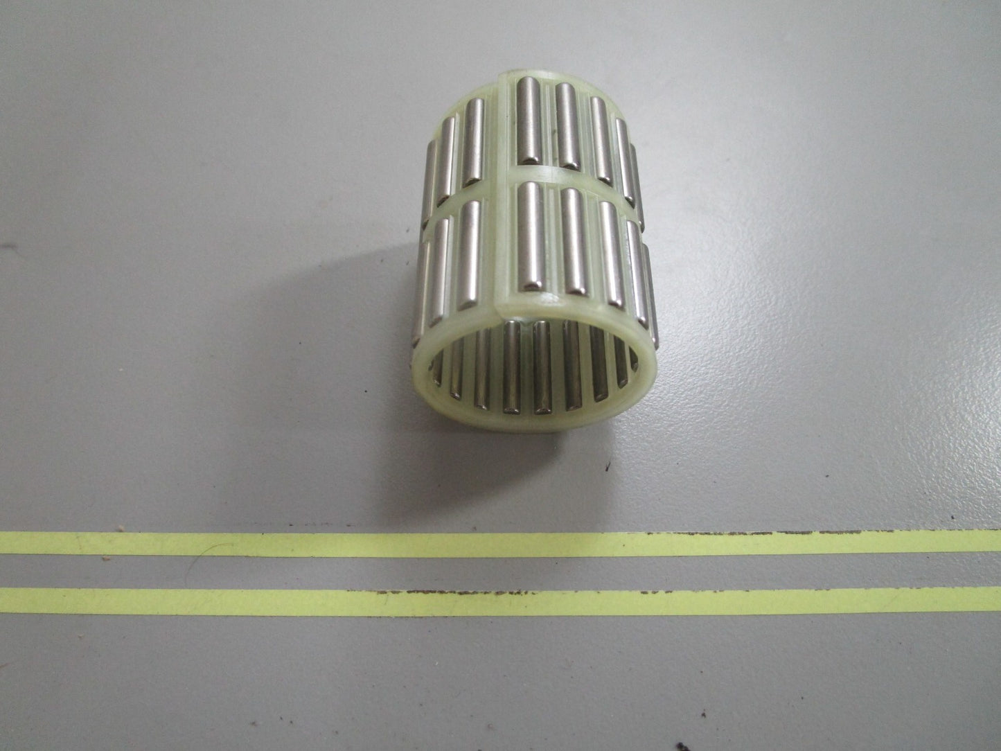 *NEW OEM* 0810 Volvo Penta Needle Bearing 853819