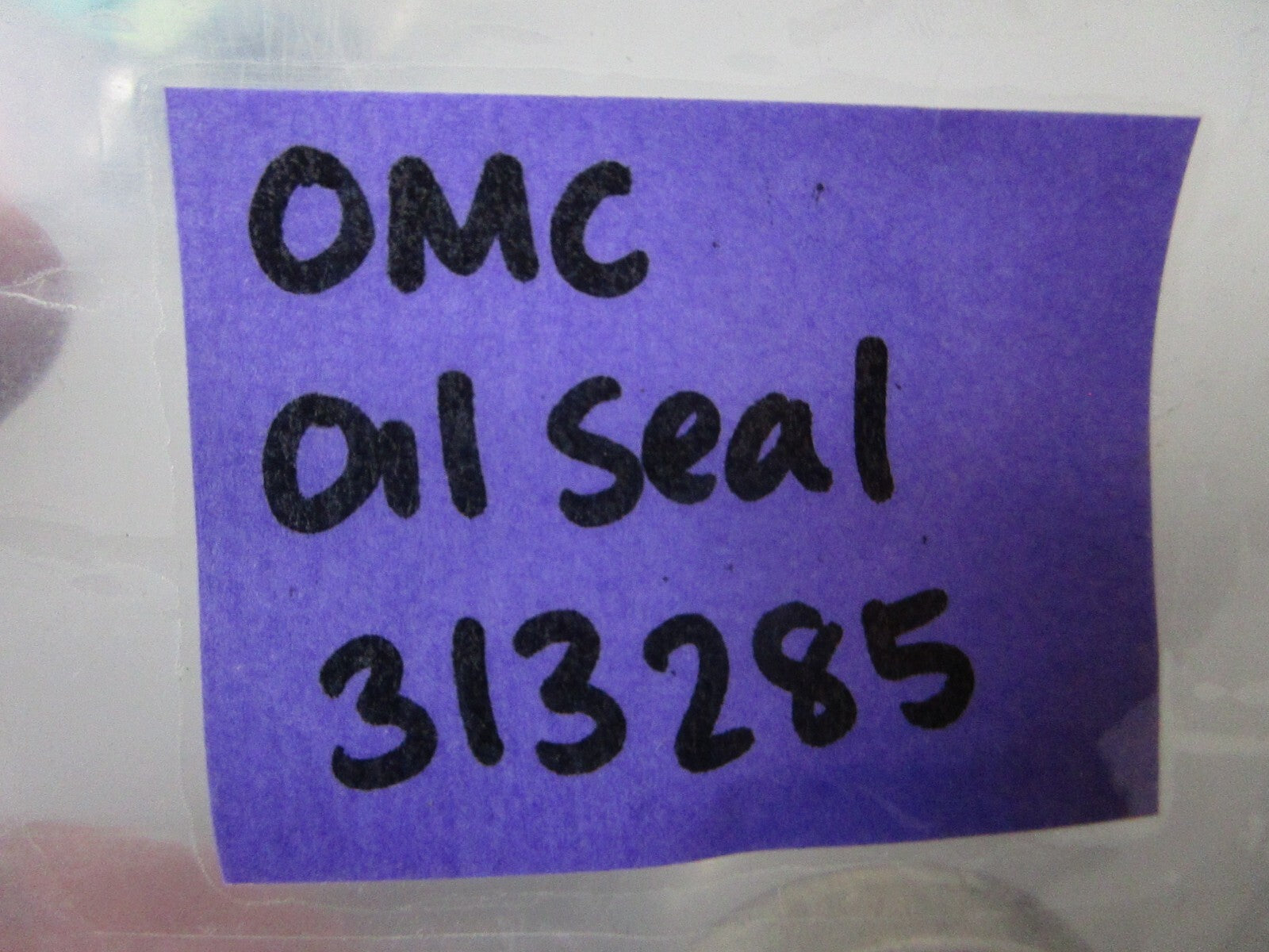 *NEW OEM* 0810 OMC Johnson Evinrude Oil Seal 313285 0313285