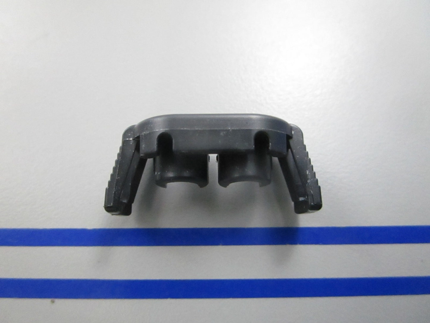 NEW OEM 3010050 OMC Johnson Evinrude Secondary Lock 0810