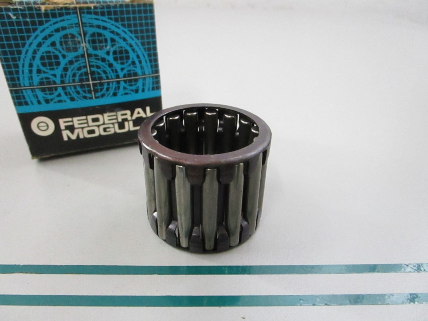 NEW OEM WJ182420 Federal Mogul Needle Bearing 0810