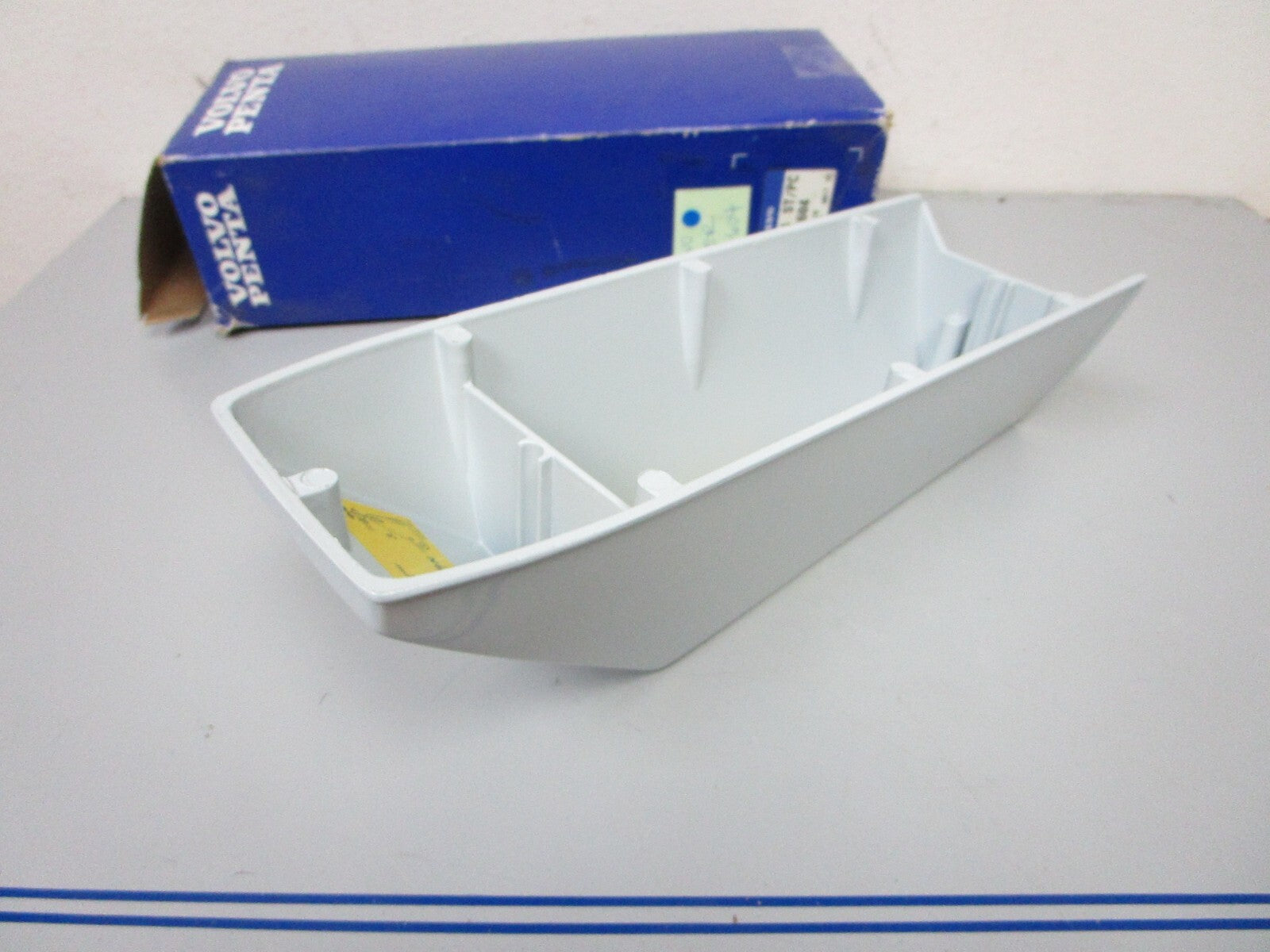 *NEW OEM* 0720 Volvo Penta Cover 854604