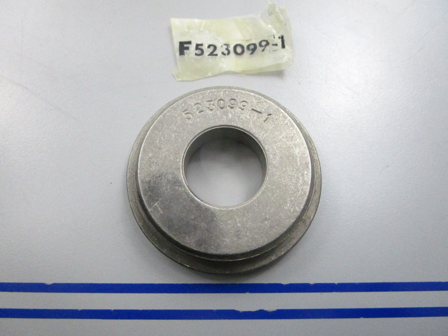 NEW OEM 23-F5230099-1 Mercury Quicksilver Spacer 0810