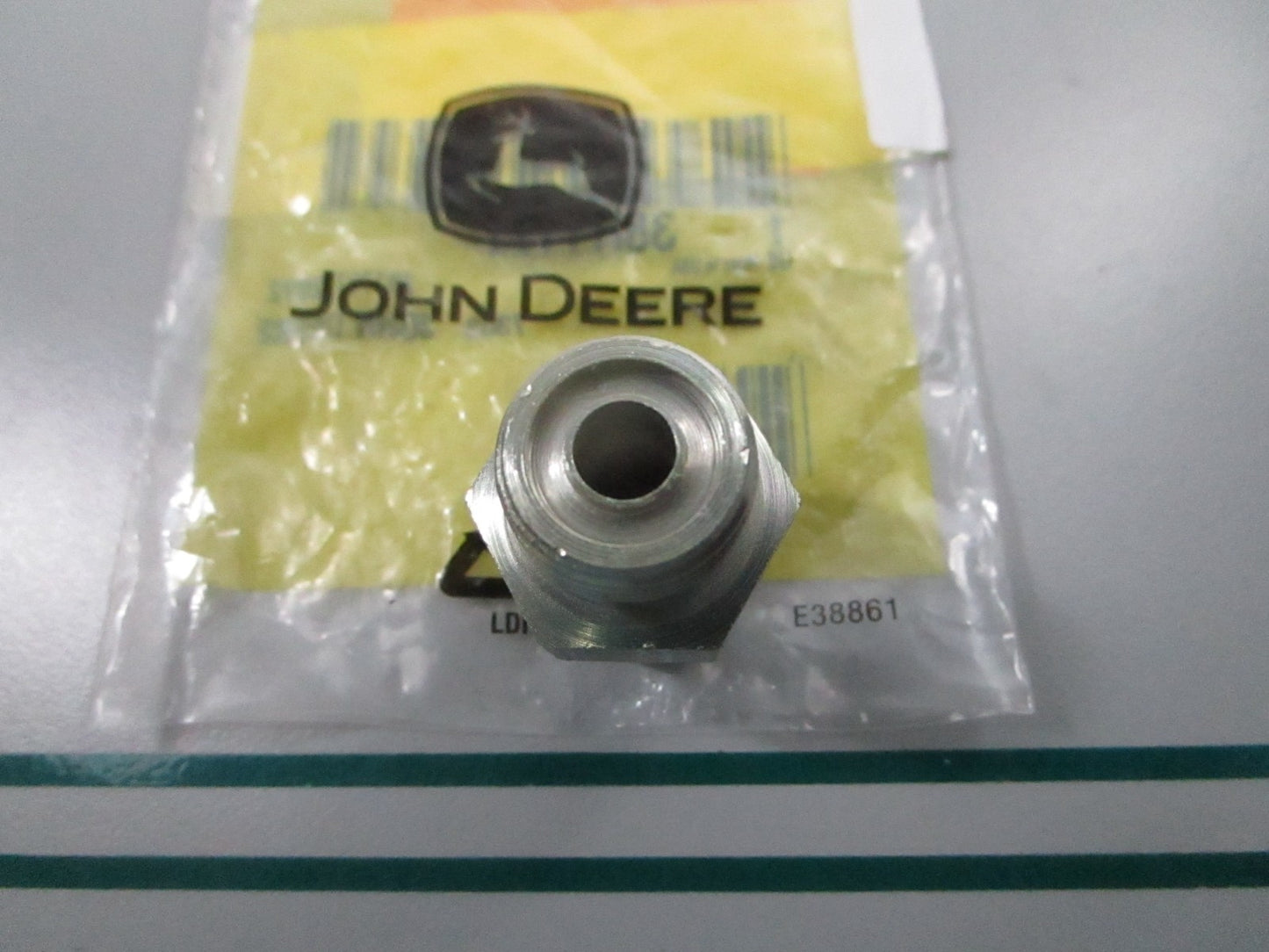 NEW OEM 38H1171 John Deere Adapter Fitting 0810