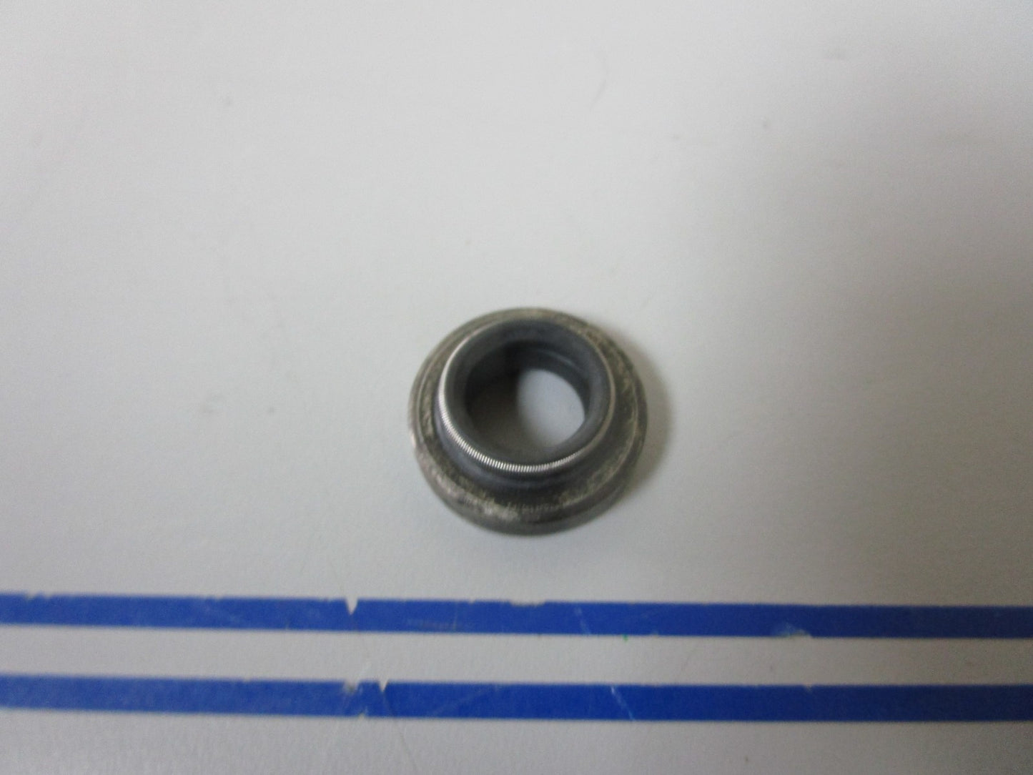 *NEW OEM* 0720 OMC Johnson Evinrude Oil Seal 3853655
