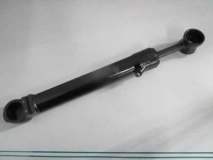 NEW 9B-104-01 SEI Alpha I Sterndrive STBD Trim Cylinder Rep: 98704A3 Merc 0820