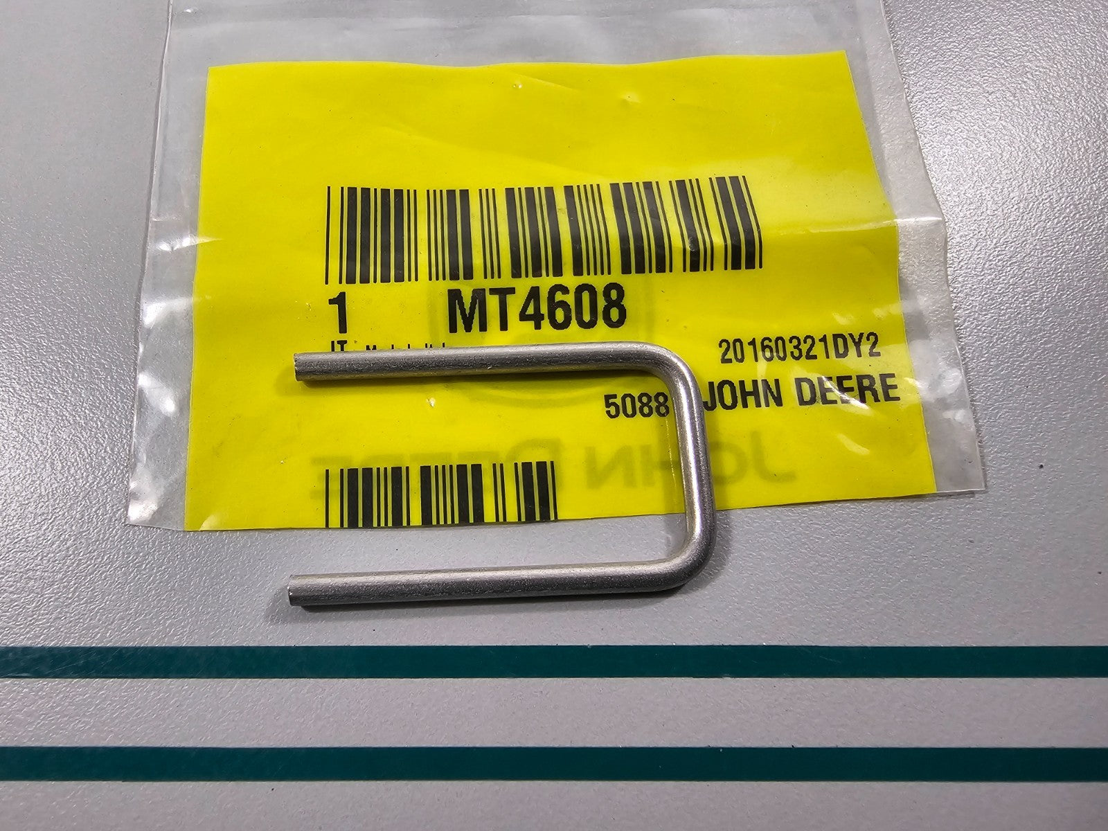 NEW OEM MT4608 John Deere Clip 0810