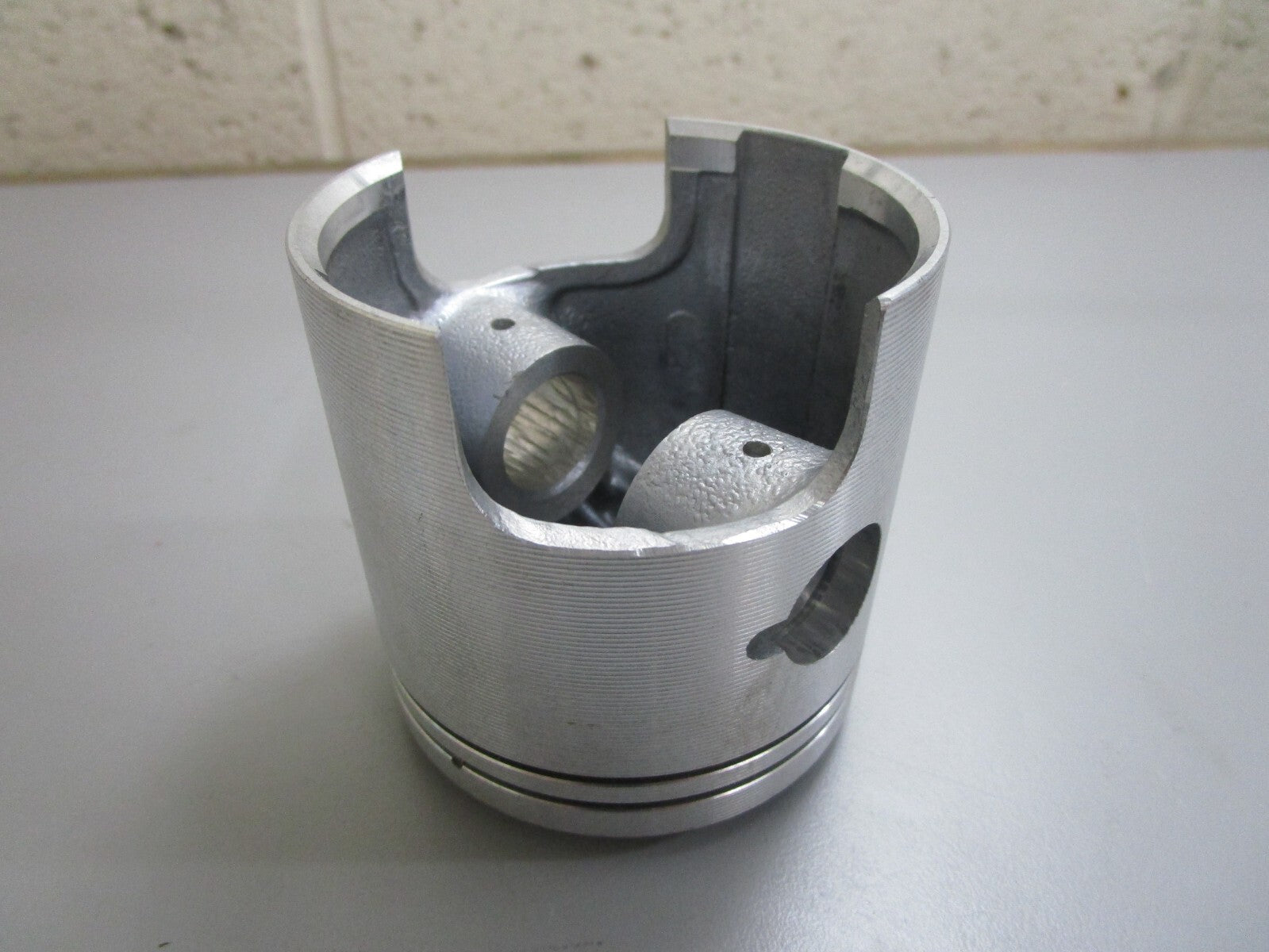 *NEW OEM* 0820 Suzuki Piston 12110-96303