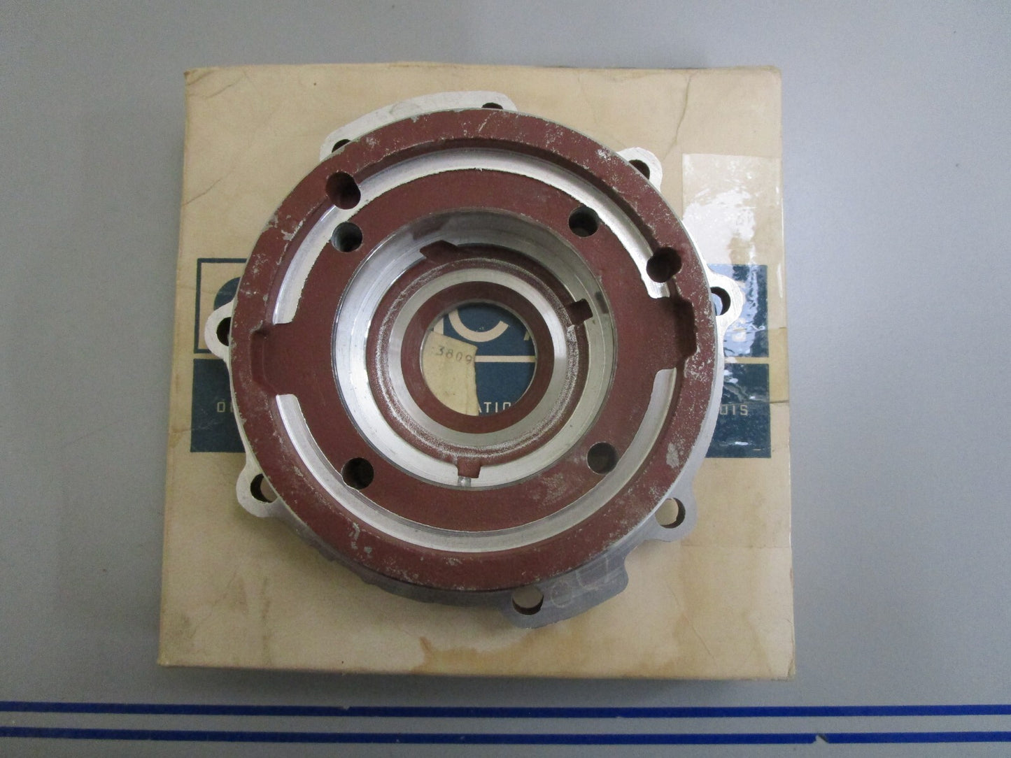 *NEW OEM* 0820 OMC Johnson Evinrude Lower Crankcase Head & Bushing 380968 038096