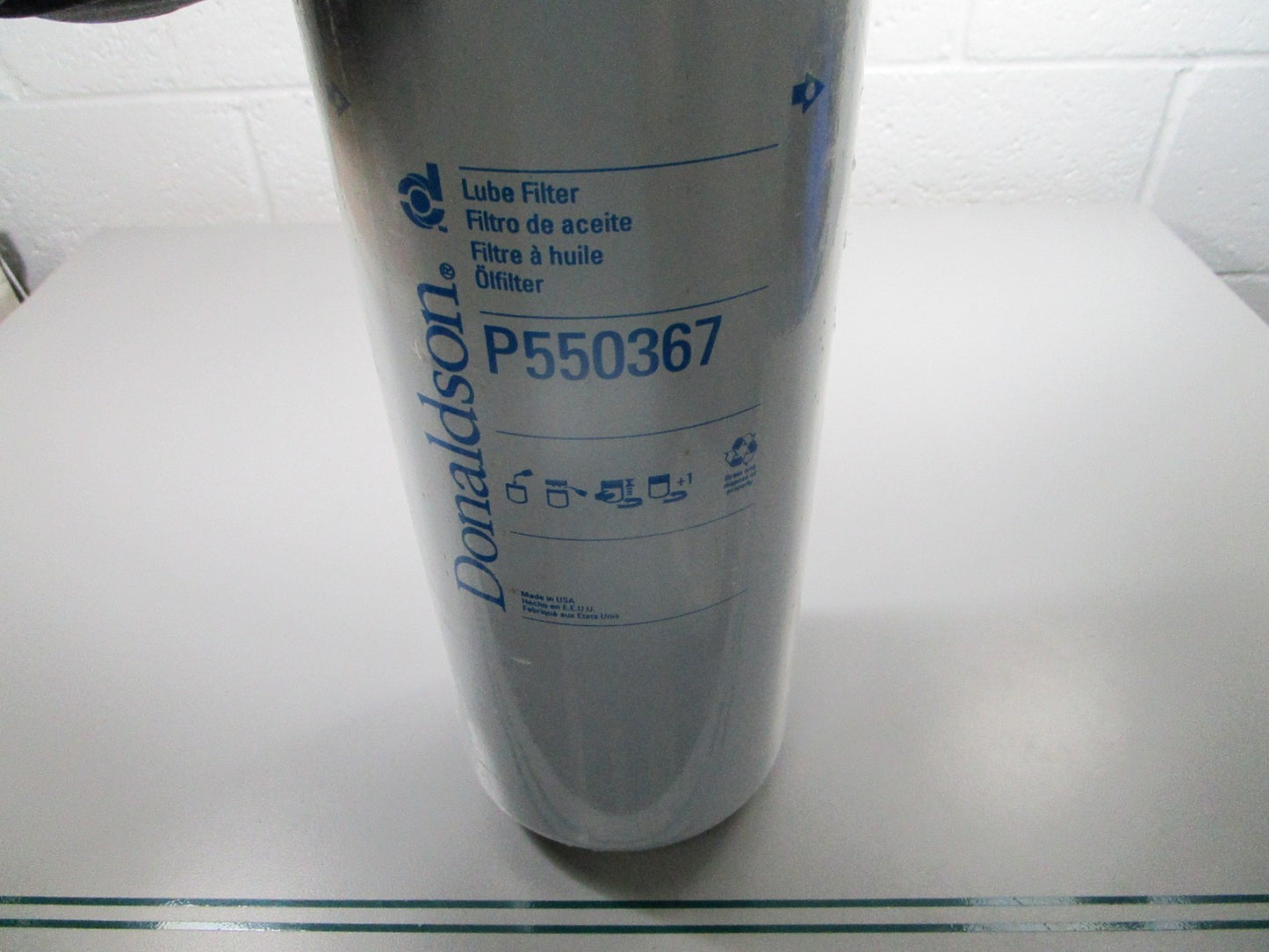NEW P550367 Donaldson Oil Filter 0810
