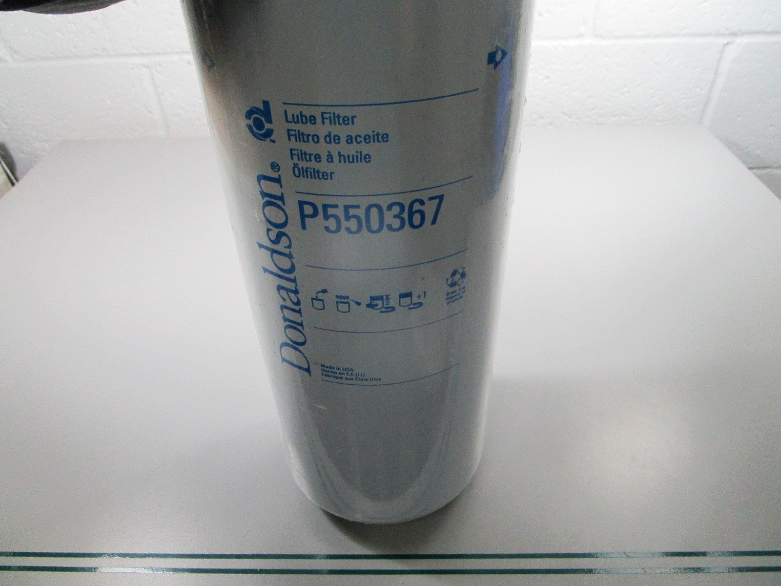 NEW P550367 Donaldson Oil Filter 0810