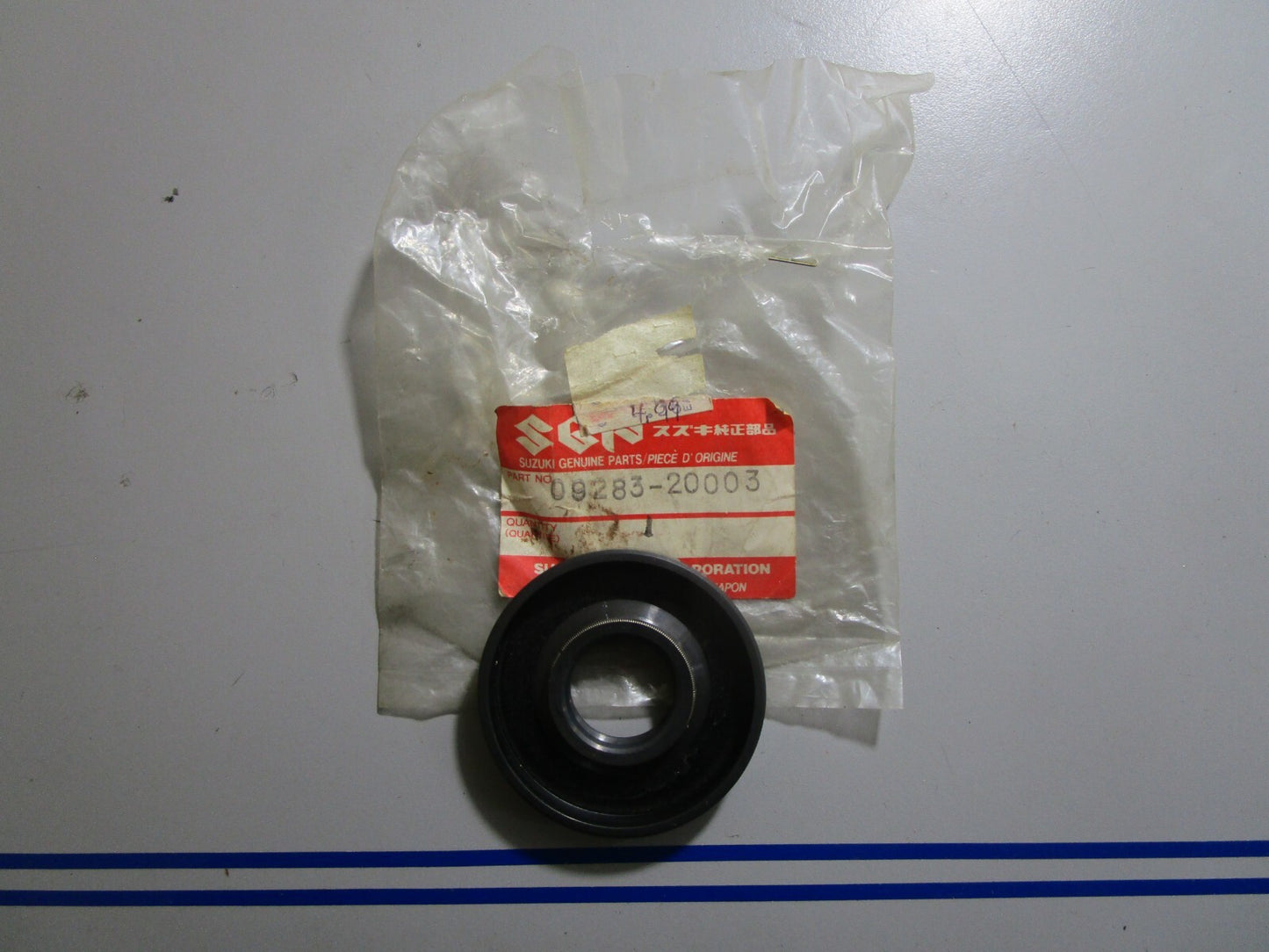 *NEW OEM* 0810 Suzuki Crankshaft Oil Seal 09283-20003