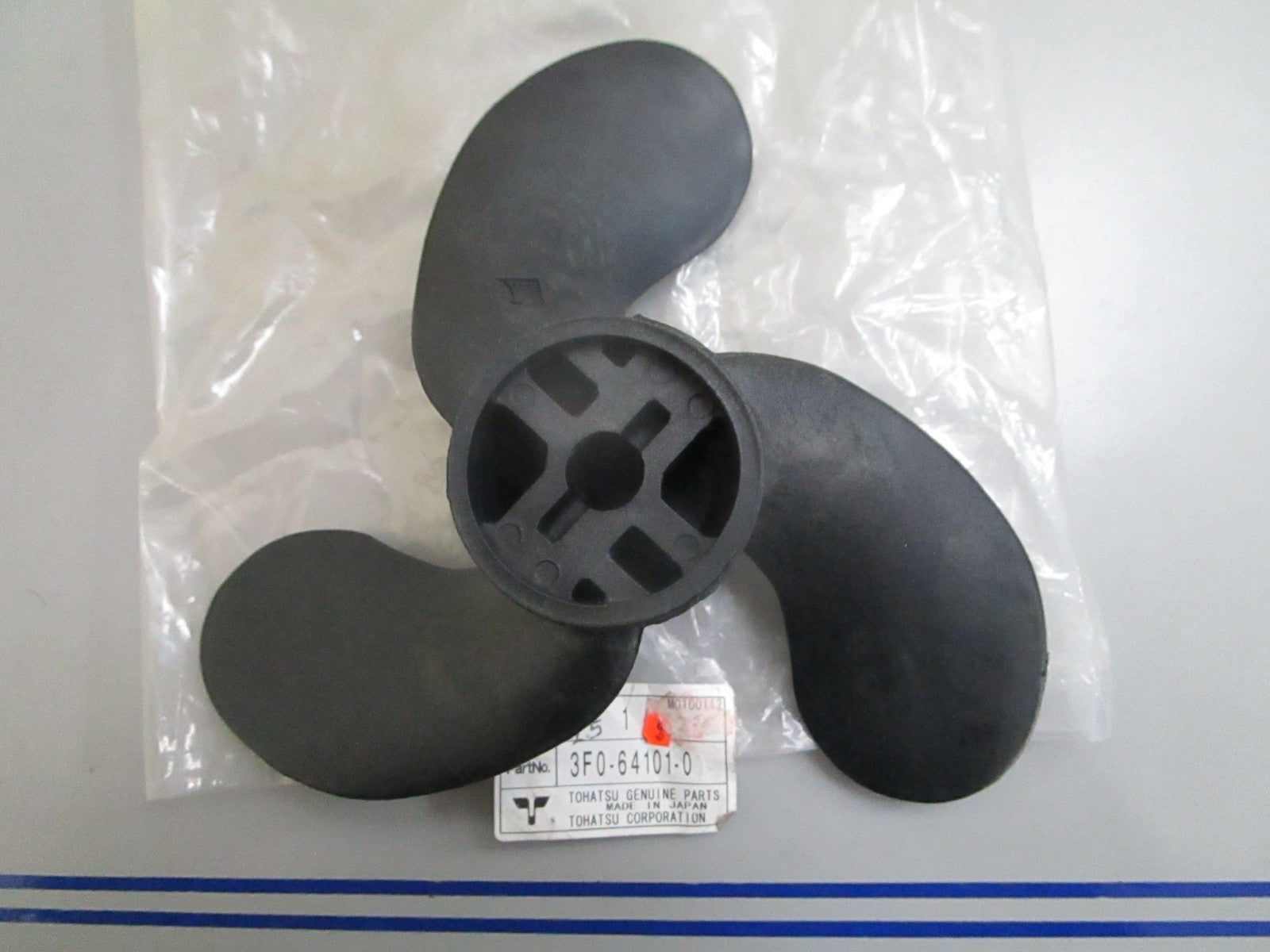 *NEW OEM* 0820 Tohatsu 3-Blade Propeller 3F0-64101-0