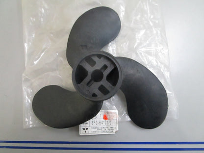 *NEW OEM* 0820 Tohatsu 3-Blade Propeller 3F0-64101-0