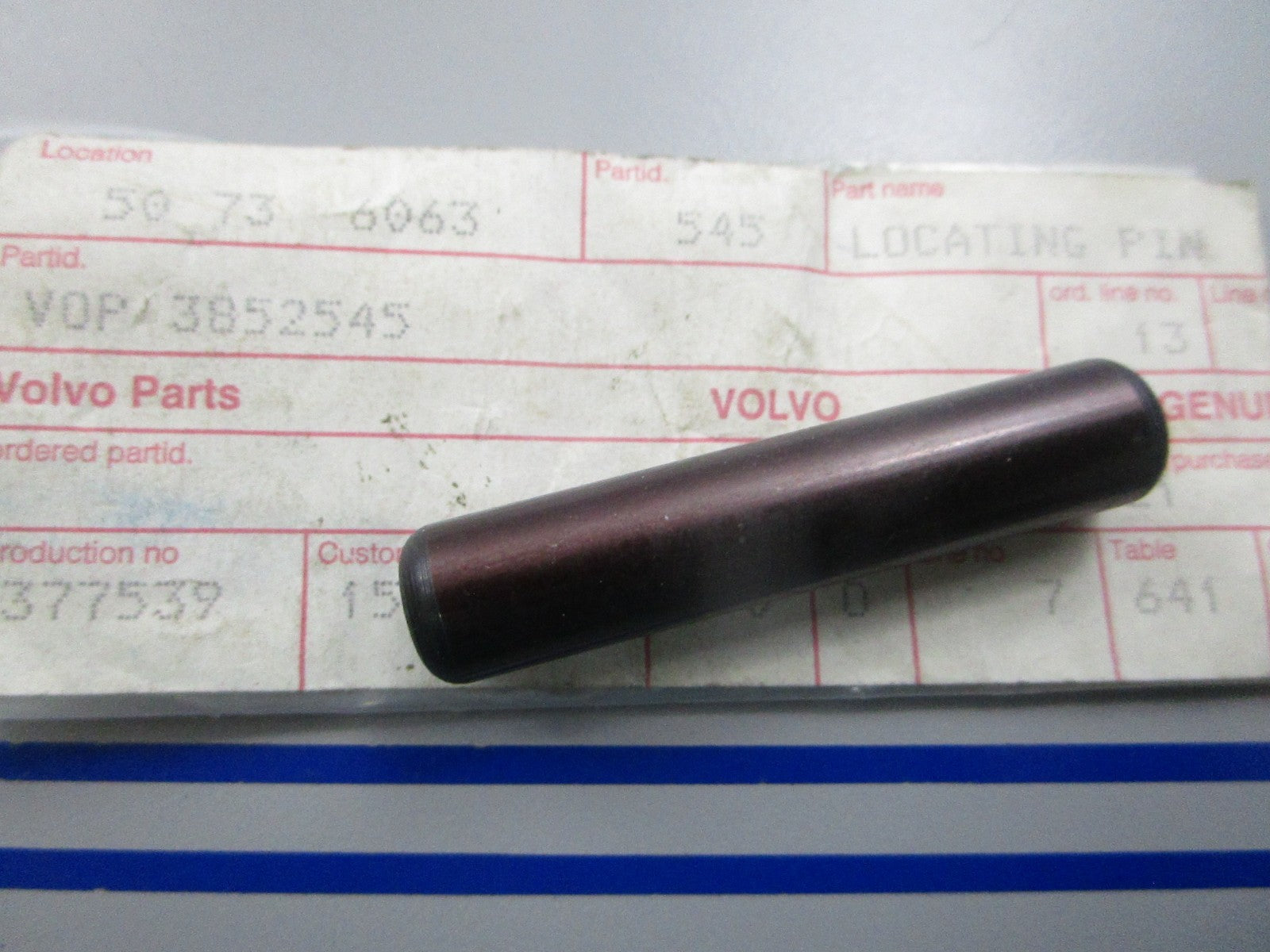 NEW OEM 3852545 Volvo Penta Locating Pin 0810