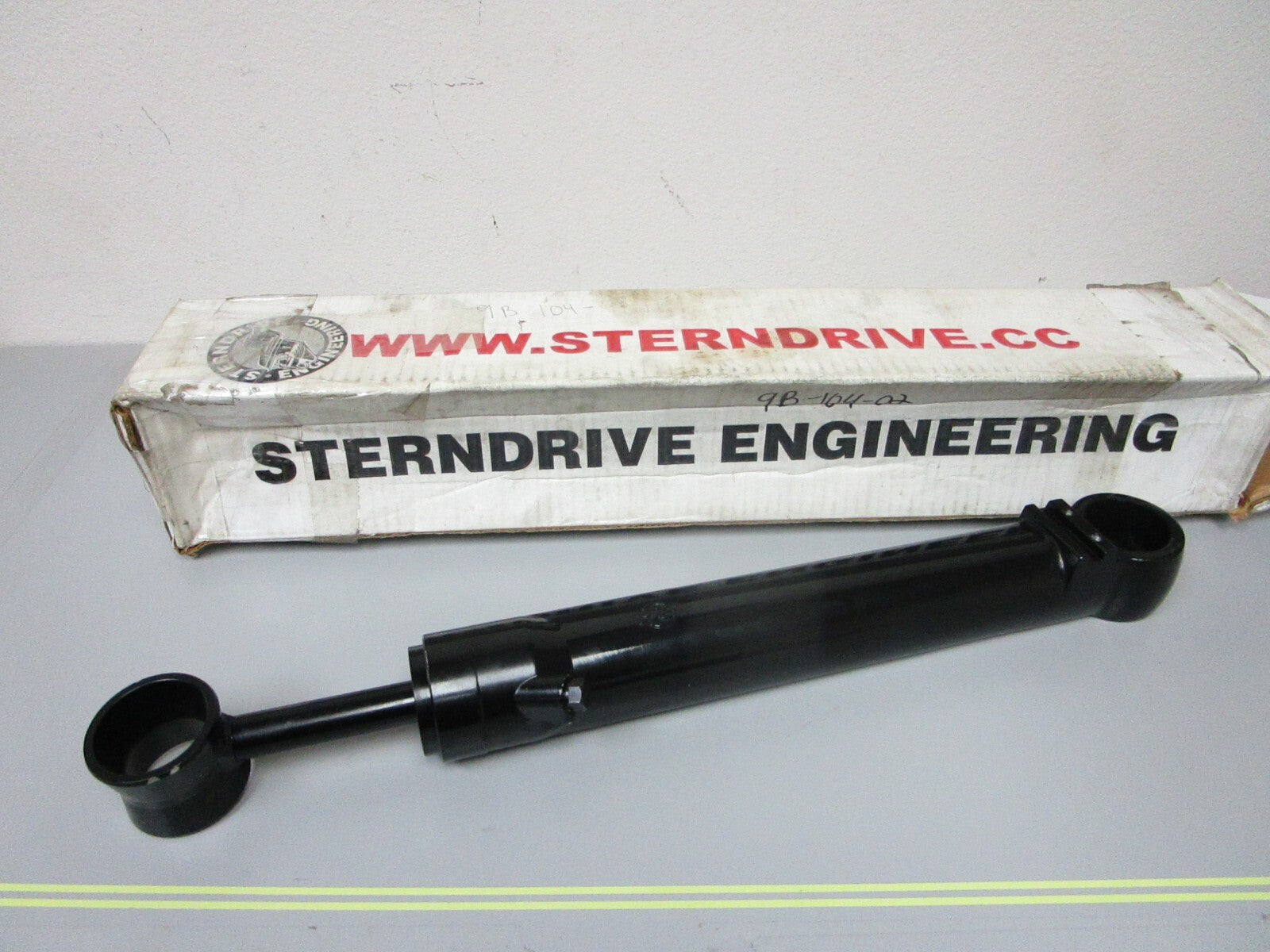 *NEW* 0720 SEI Port Trim Cylinder Assembly 9B-104-02 Replaces: Mercury 98703A3