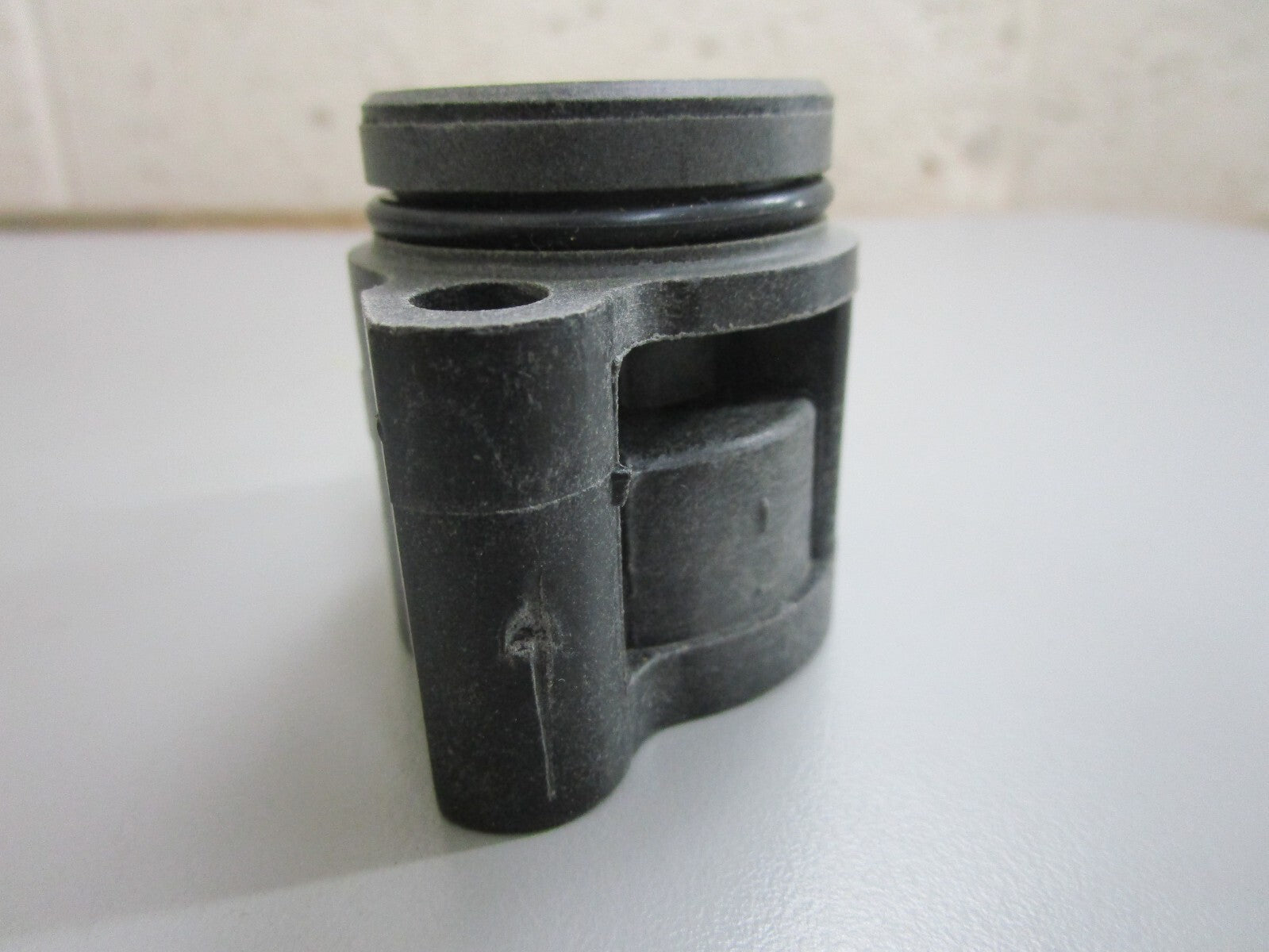 *NEW OEM* 0820 Mercury Quicksilver Housing Ay 46-46893A 3