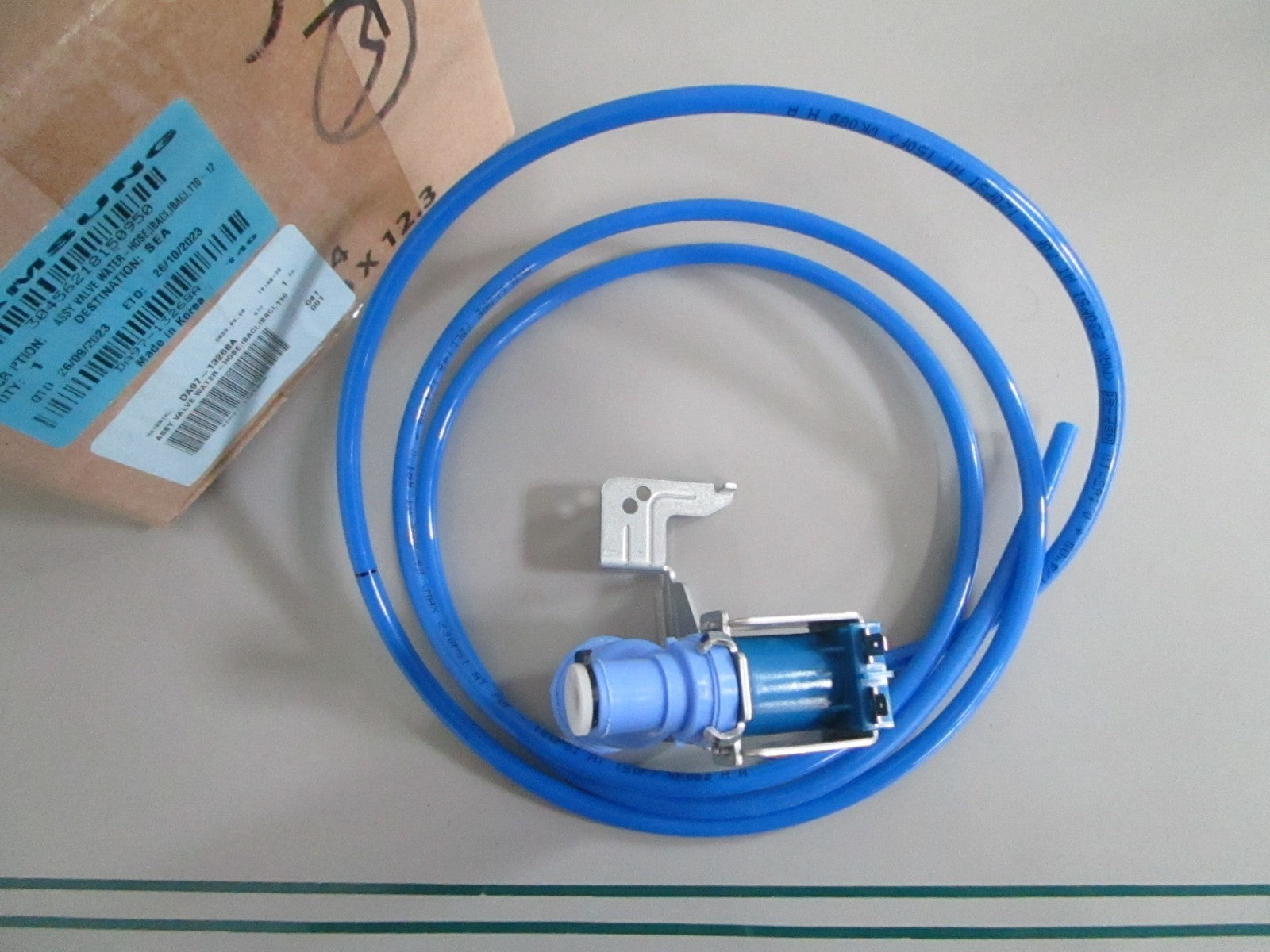 NEW OEM DA97-13268A Samsung Water Valve & Hose Assy 0820