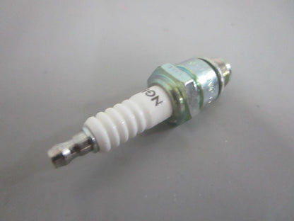 *NEW OEM* (LOT OF 8) 0820 NGK Spark Plug B8HS