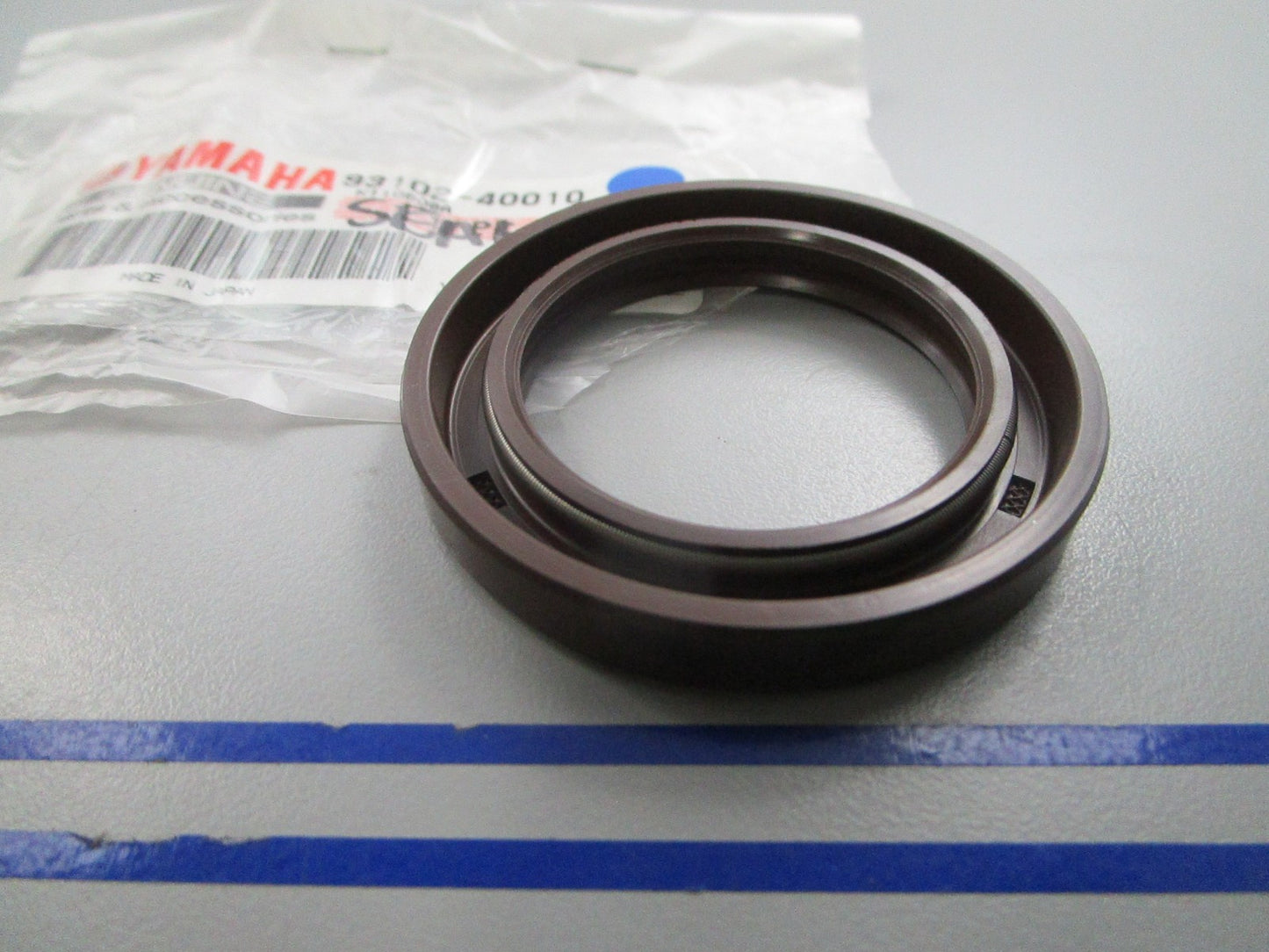 NEW OEM Yamaha 93102-40010 Seal 0810