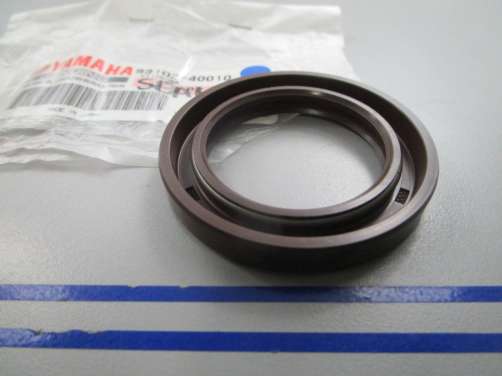 NEW OEM Yamaha 93102-40010 Seal 0810