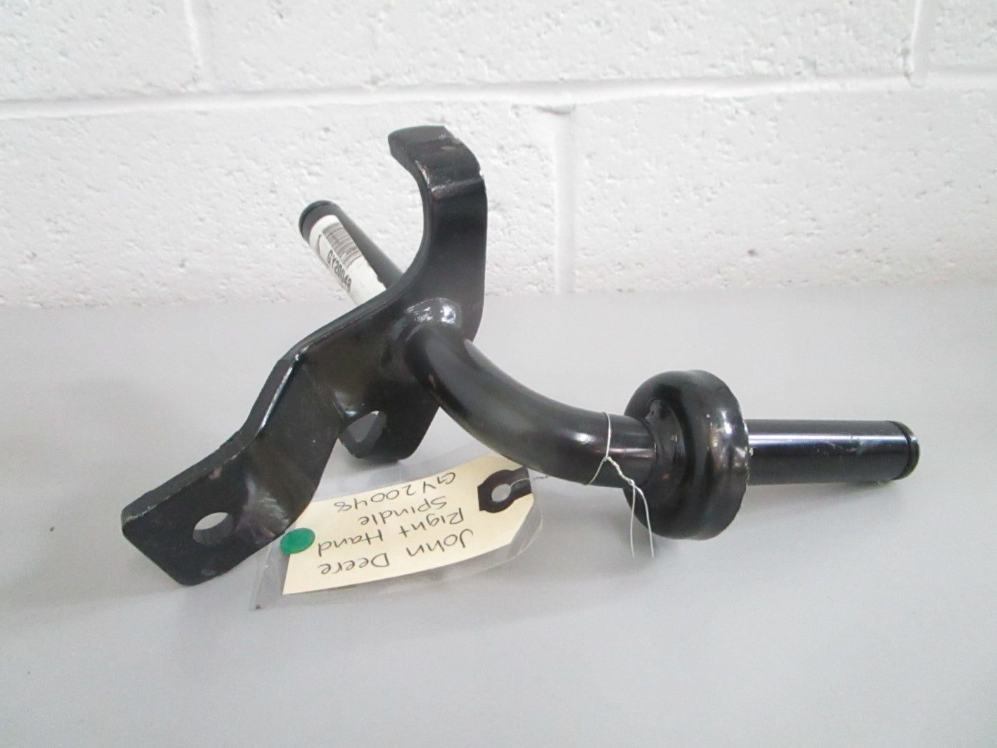 NEW OEM GY20048 John Deere Right Hand Spindle 0820