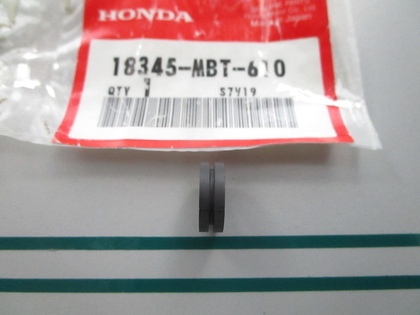 NEW OEM 18345-MBT-610 Honda Protector Mounting Rubber 0810