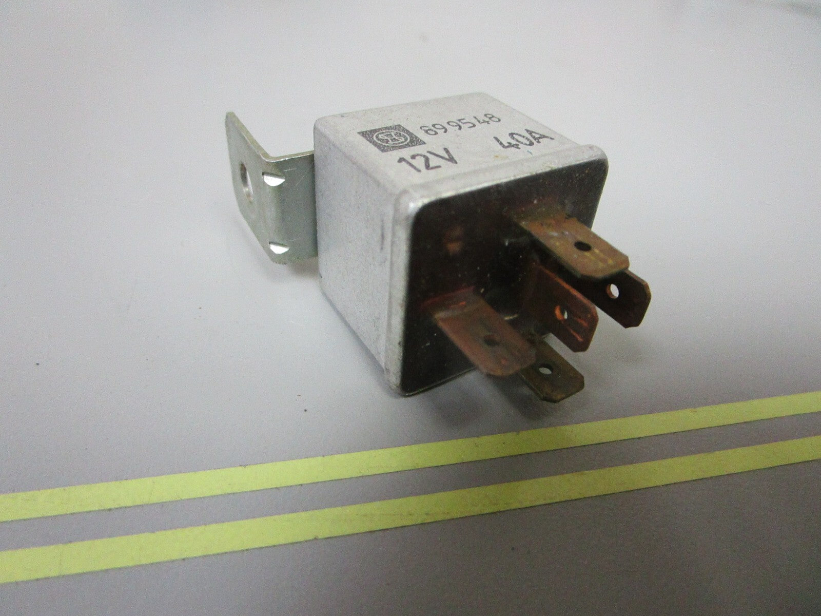 *NEW OEM* 0810 Volvo Penta Relay 854357