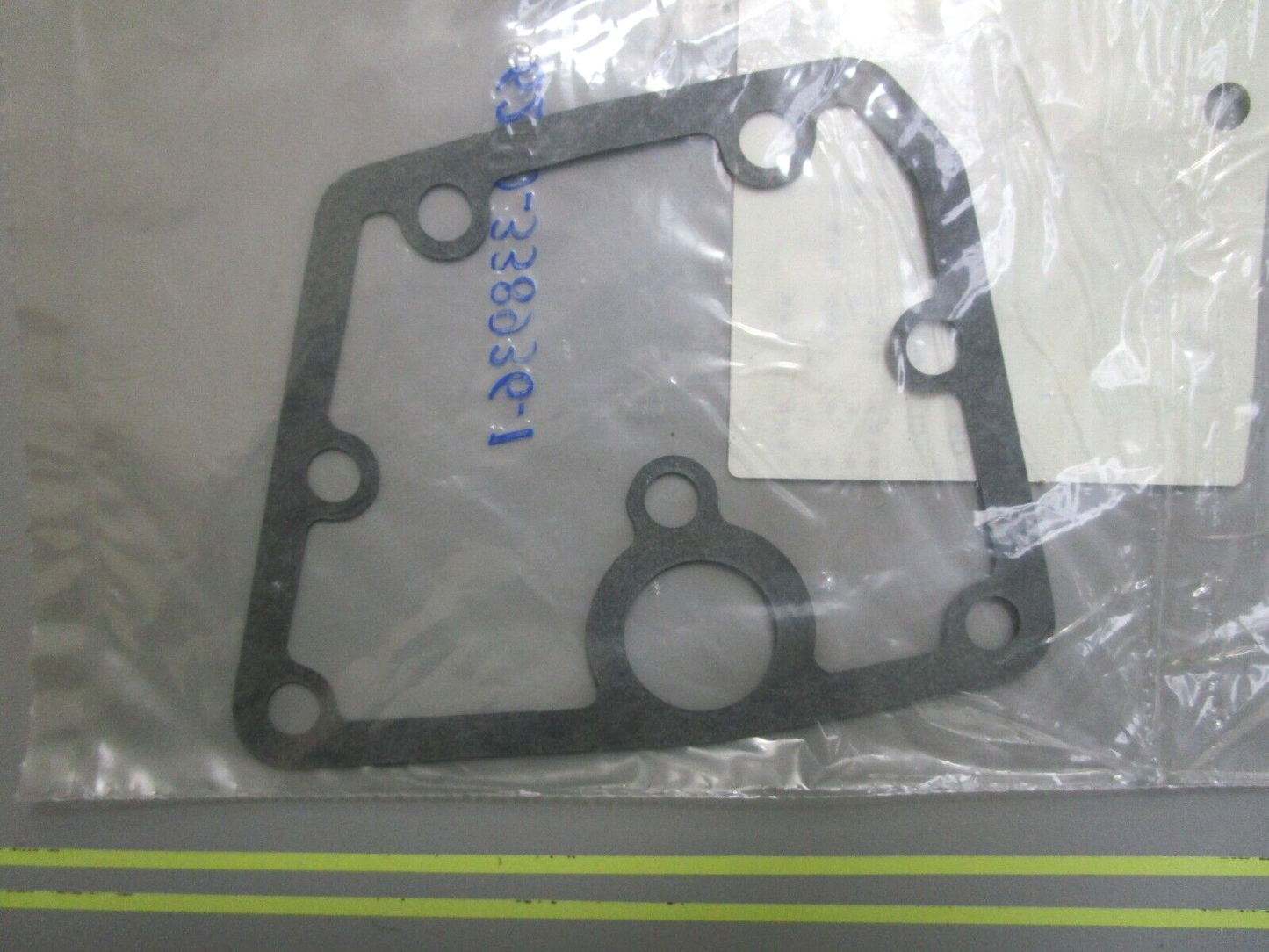 *NEW OEM* 0810 OMC Johnson Evinrude Gasket 338936 0338936