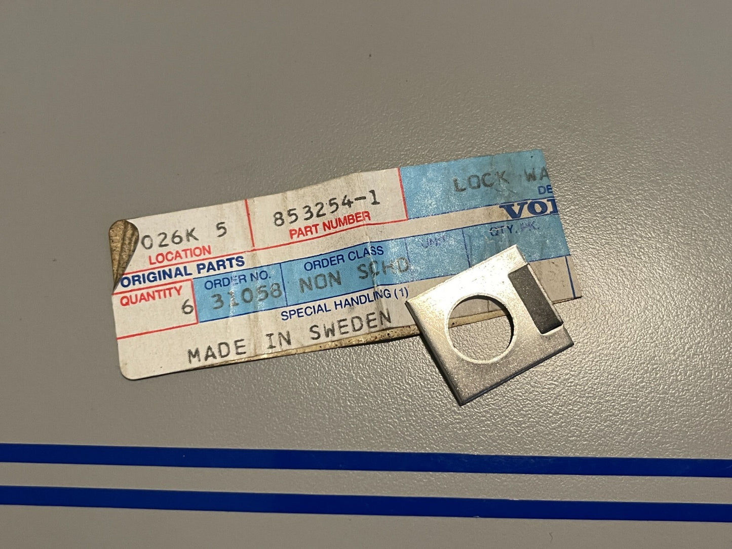 *NEW OEM* 0810 Volvo Penta Striker Plate 853254