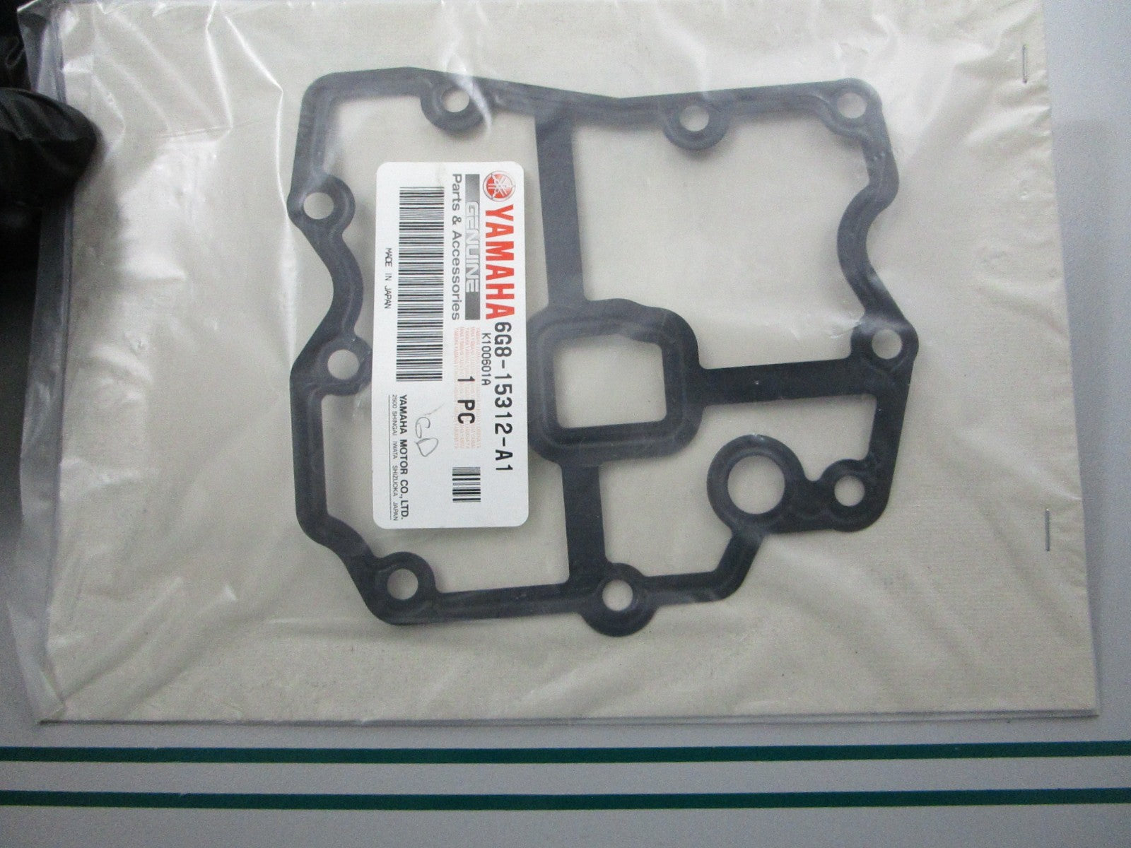 NEW OEM 6G8-15312-A1-00 Yamaha Oil Pan Gasket 0810