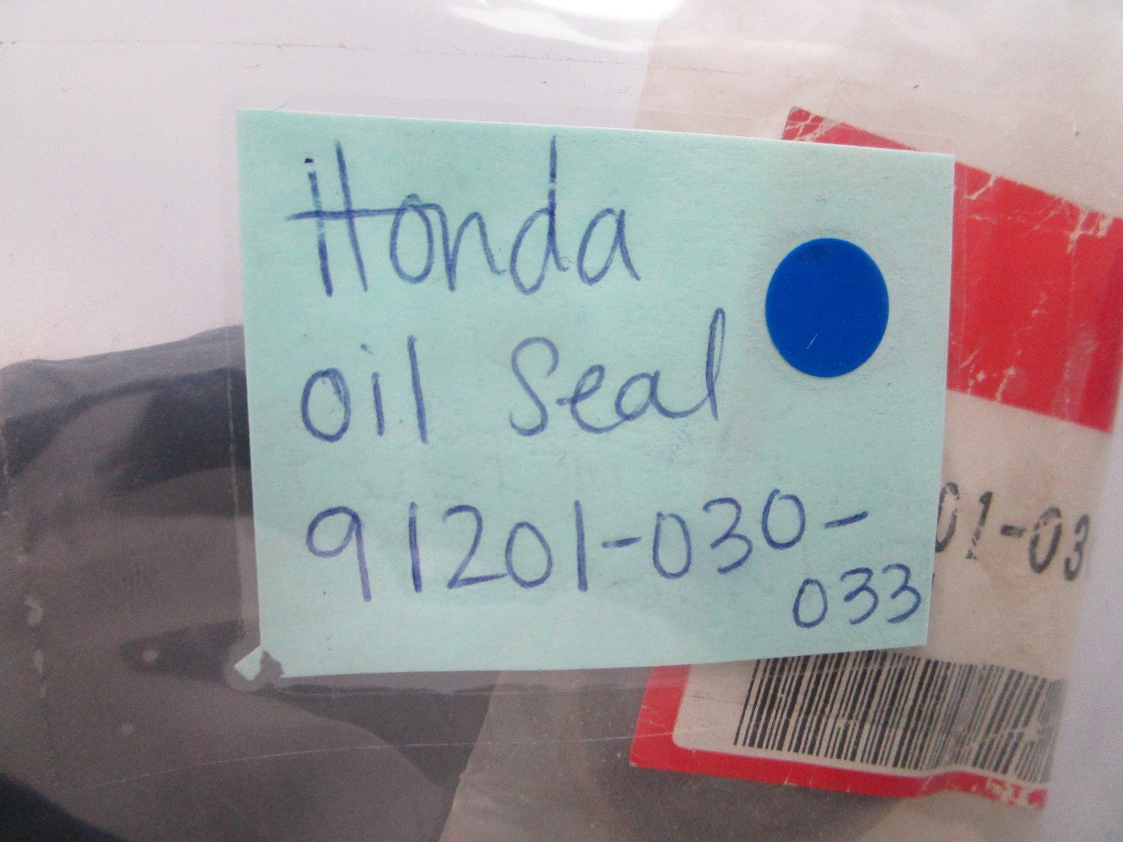NEW OEM 91201-030-033 Honda Oil Seal 0810
