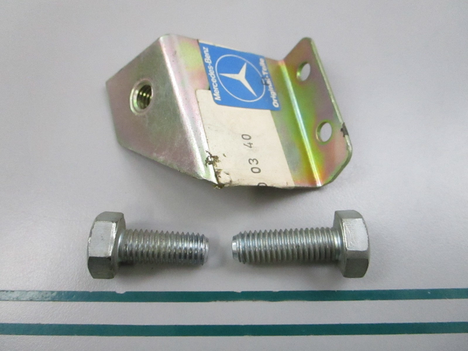 NEW OEM 1171400340 Mercedes-Benz Bracket 0810