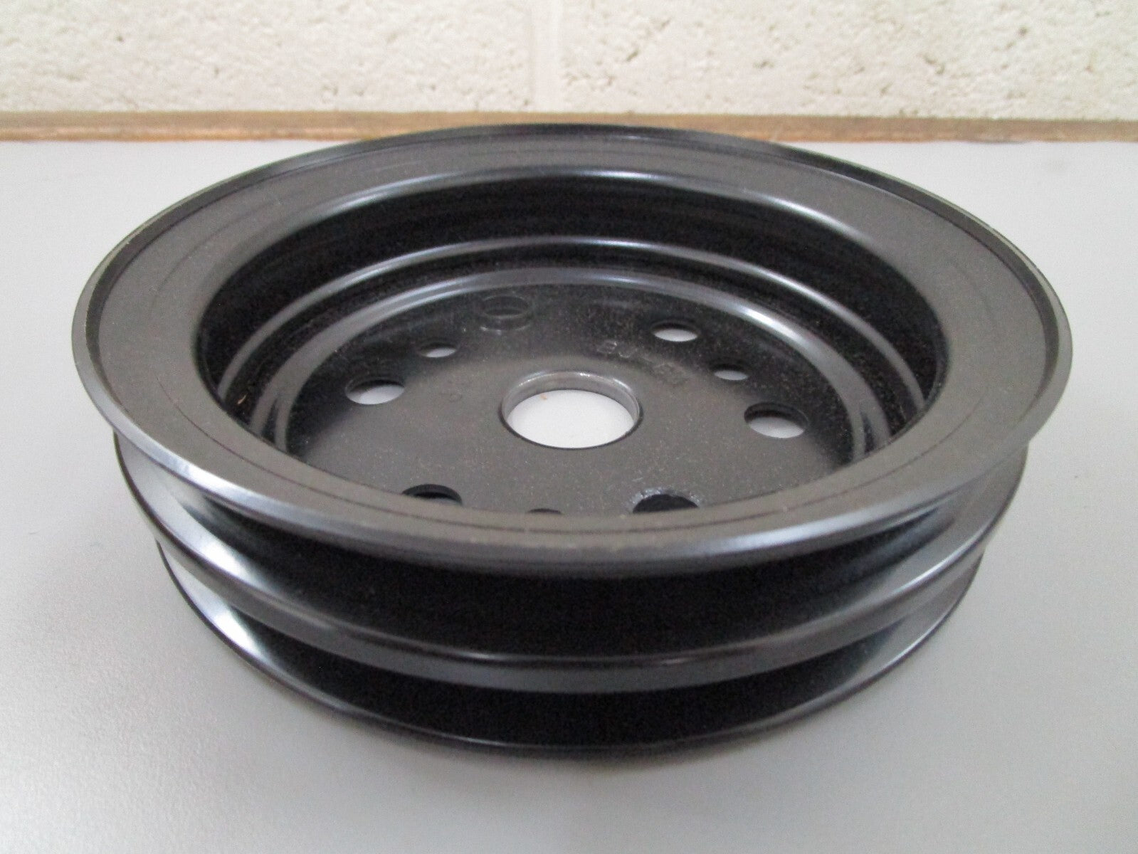 *NEW OEM* 0780 Volvo Mercury GM Pulley 3858533 33863T