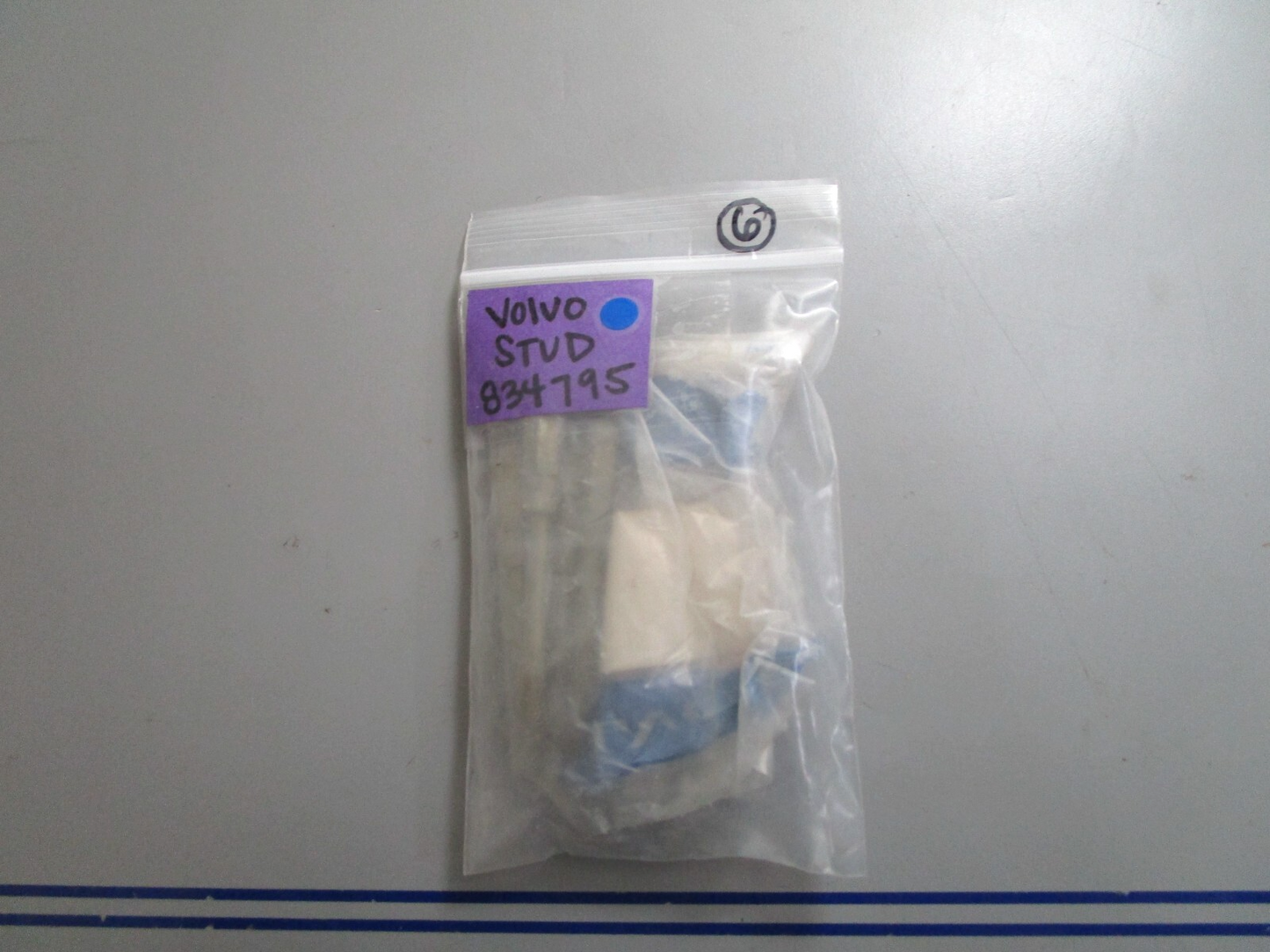 *NEW OEM* 0810 Volvo Penta Stud 834795