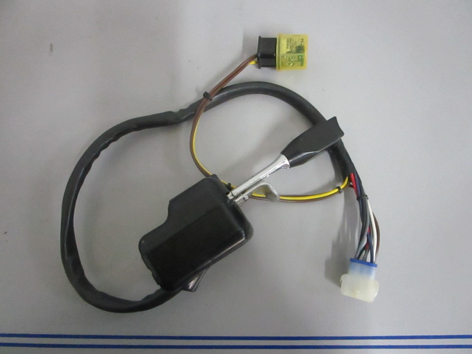 NEW VSM920 Universal Turn Signal Switch 0820