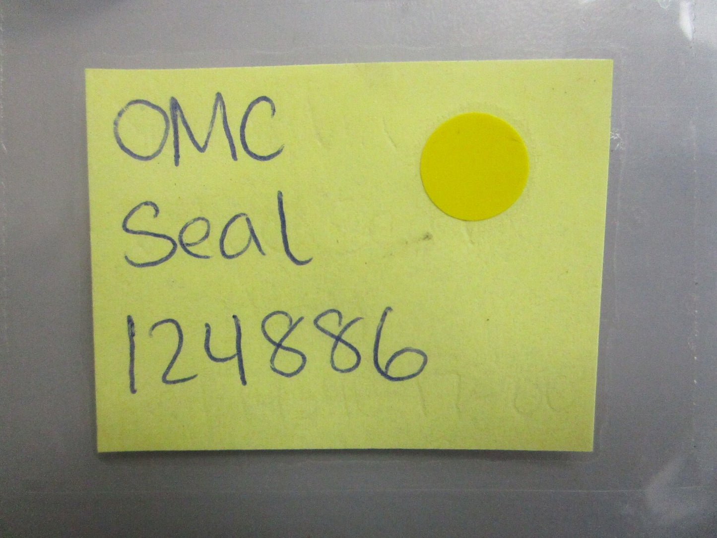 *NEW OEM* 0810 OMC Johnson Evinrude Seal 124886 0124886