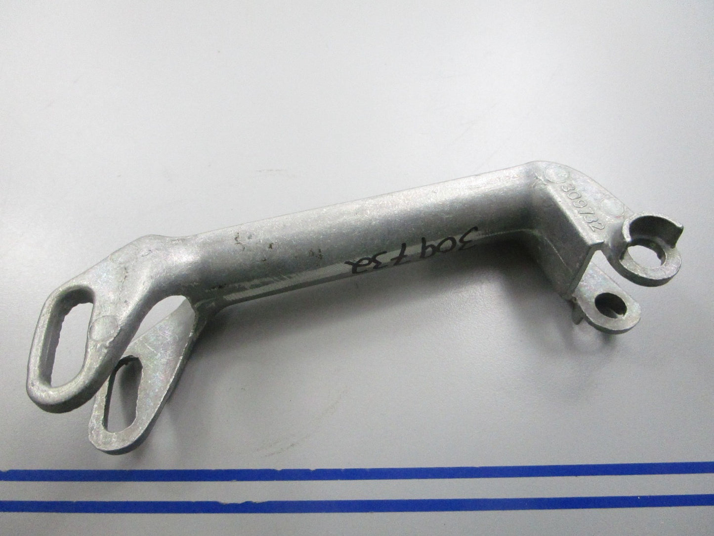 NEW OEM 309732 0309732 OMC Johnson Evinrude Carrying Handle 0810