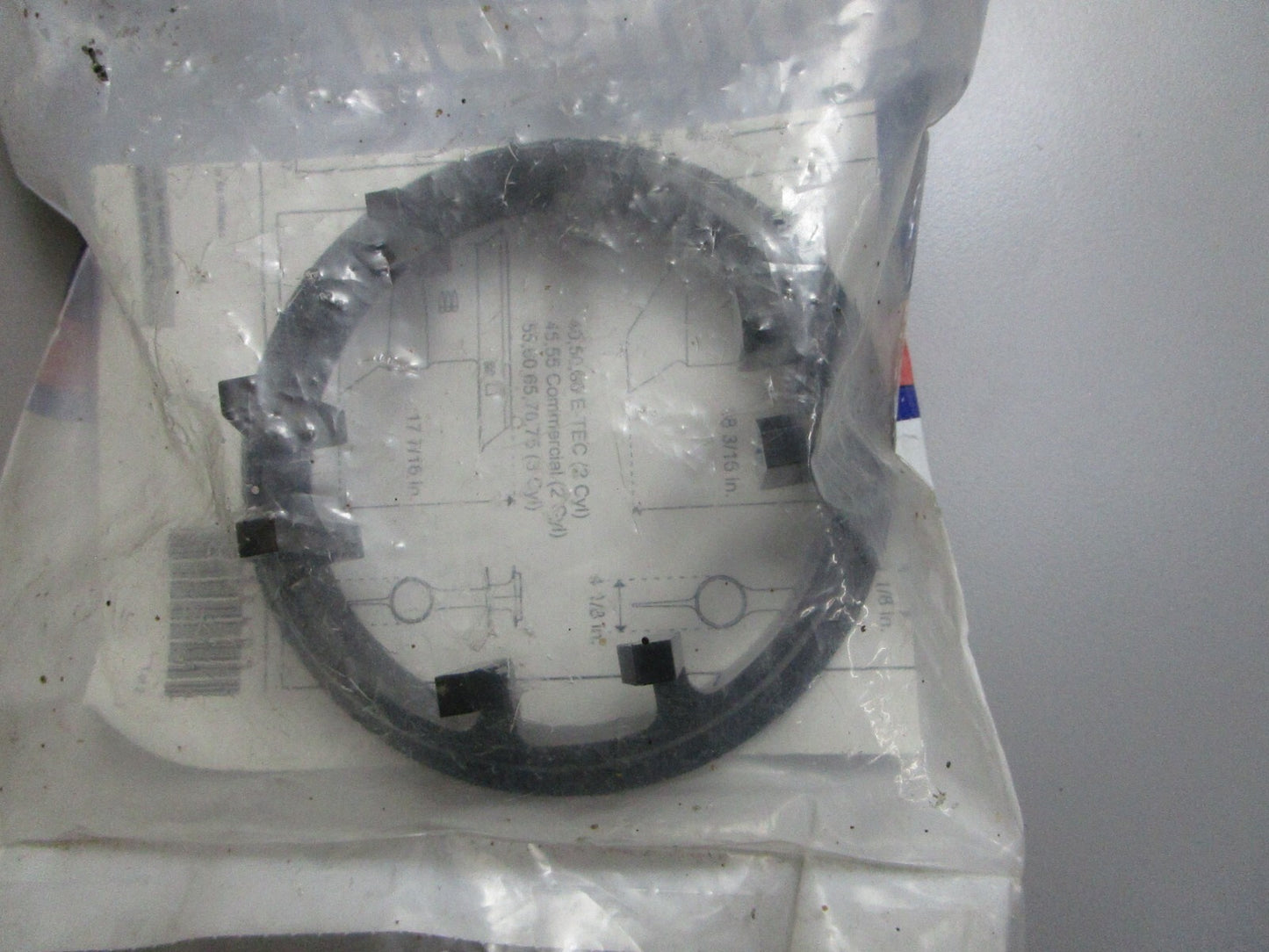 *NEW OEM* 0820 OMC Johnson Evinrude Hydrus Exhaust Ring Kit 5006512