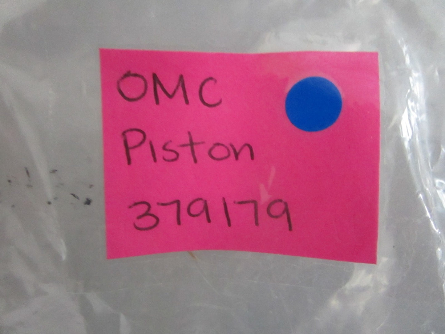 *NEW OEM* 0820 OMC Johnson Evinrude Piston 379179 0379179