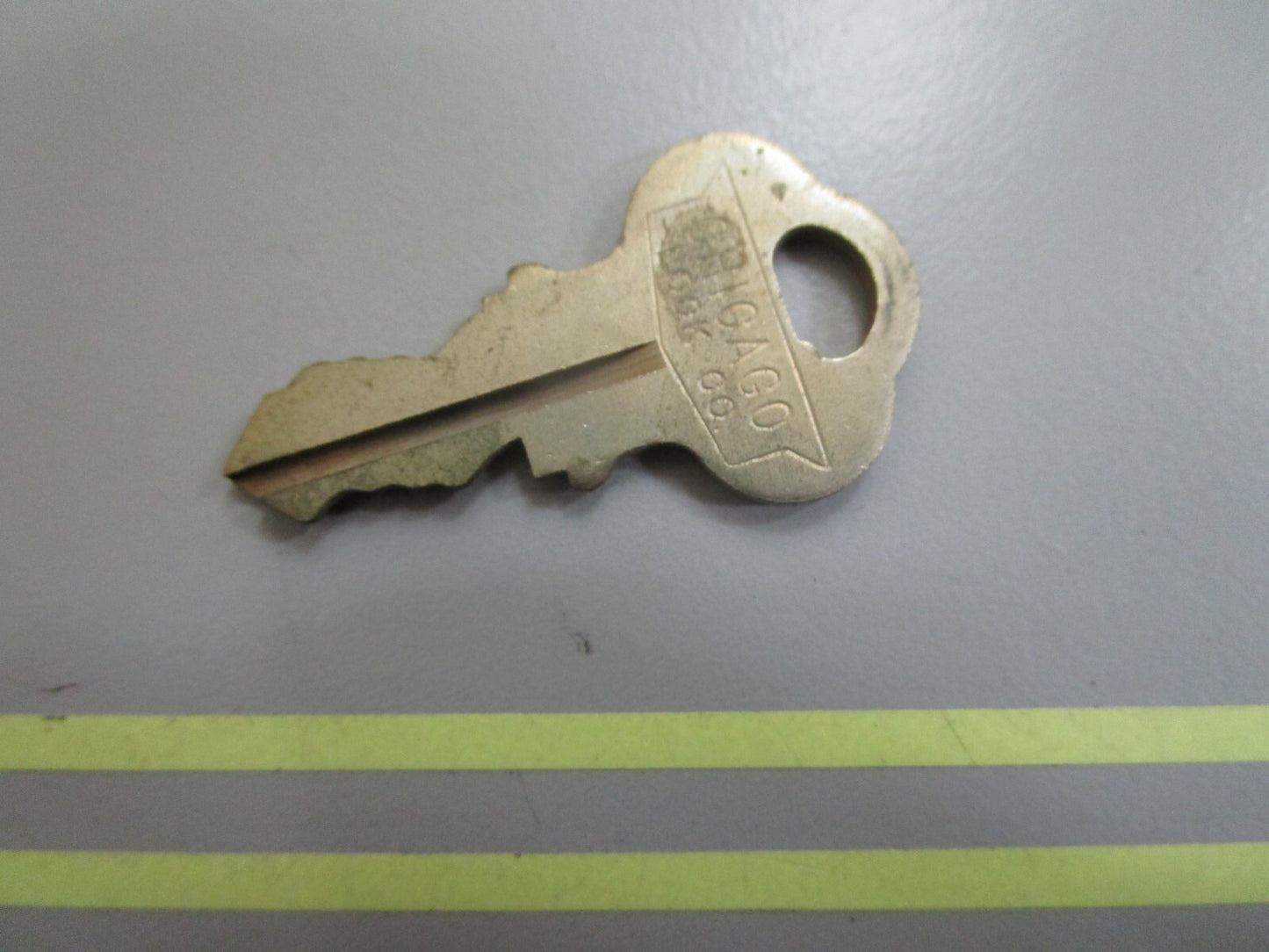 *NEW OEM* 0810 OMC Johnson Evinrude Ignition Key KF97 501612 0501612