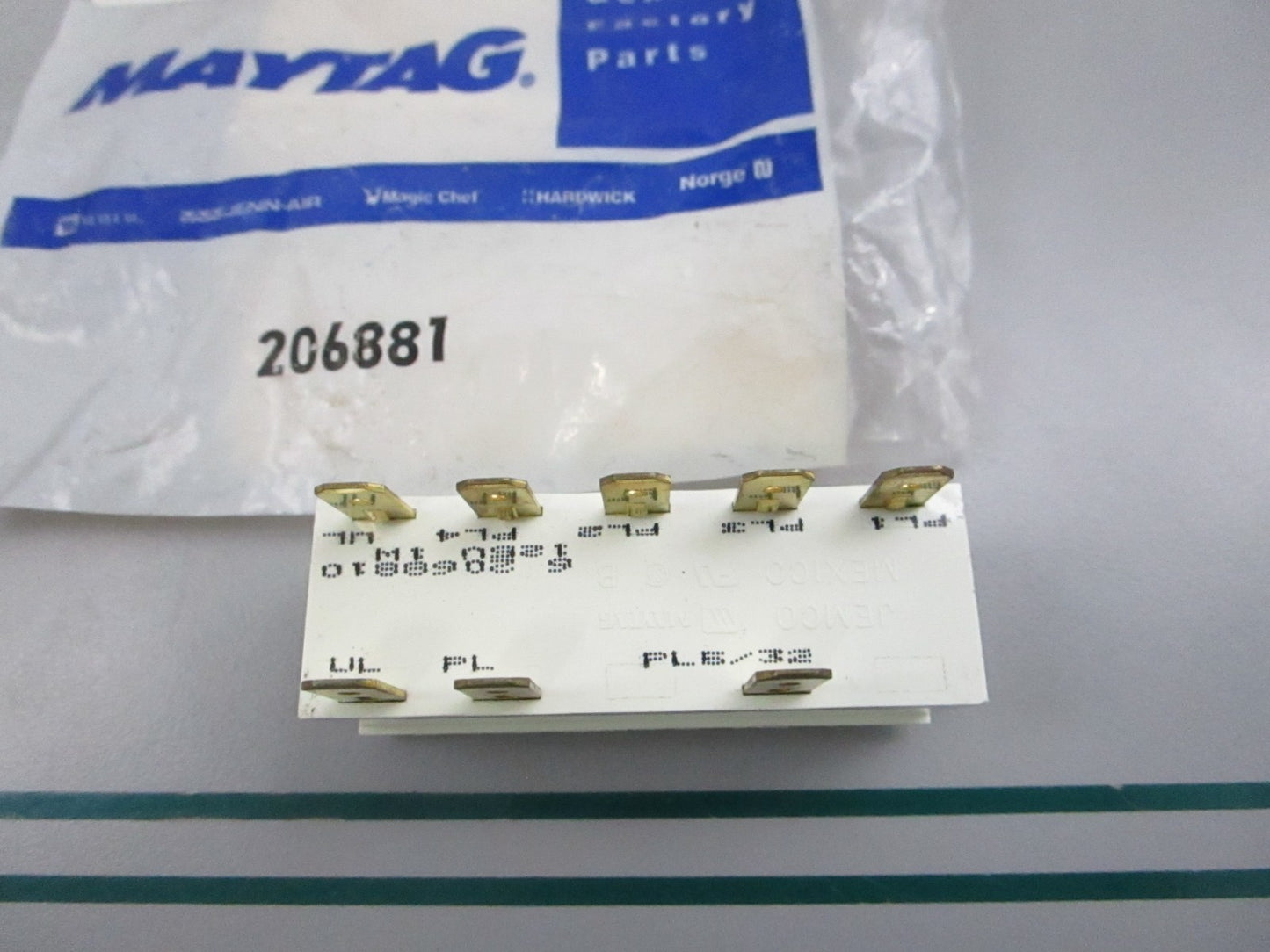 NEW OEM 206881 Maytag 5 Bulb Light Indicator 0810