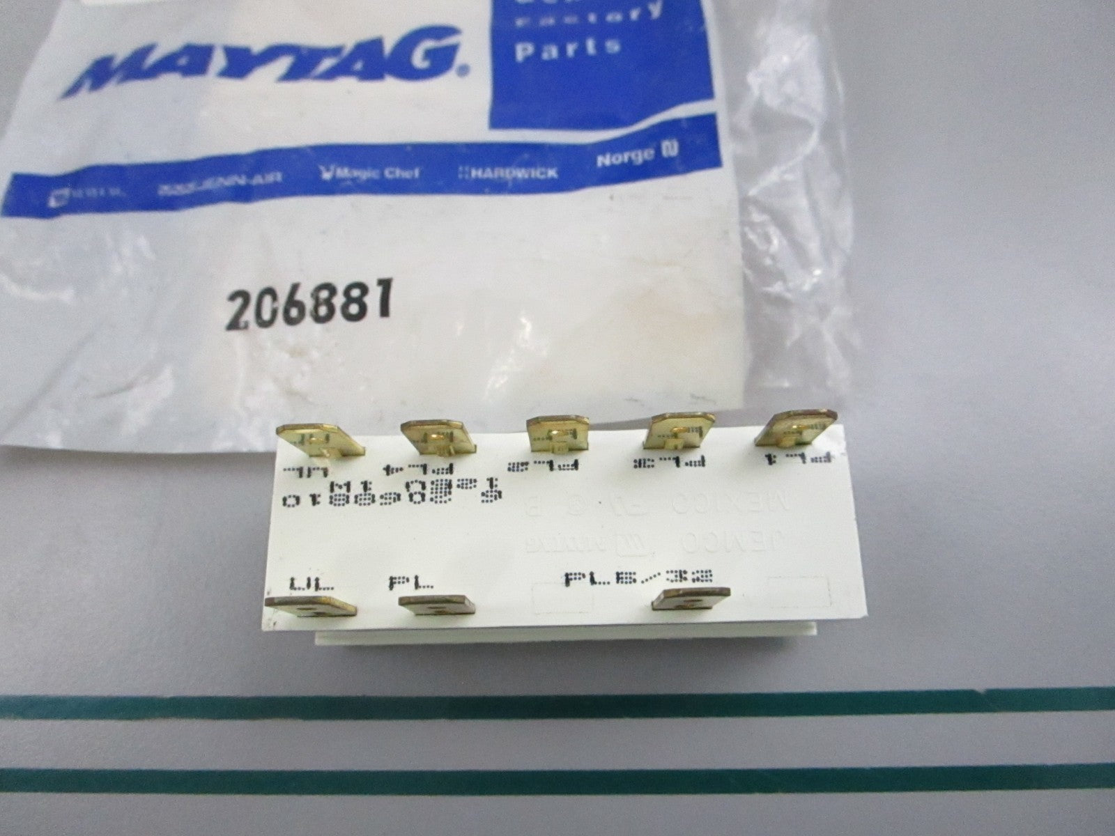 NEW OEM 206881 Maytag 5 Bulb Light Indicator 0810